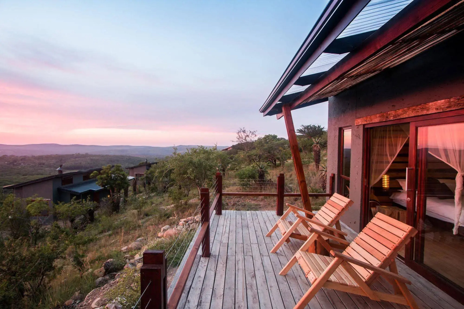 Rhino Ridge Safari Lodge