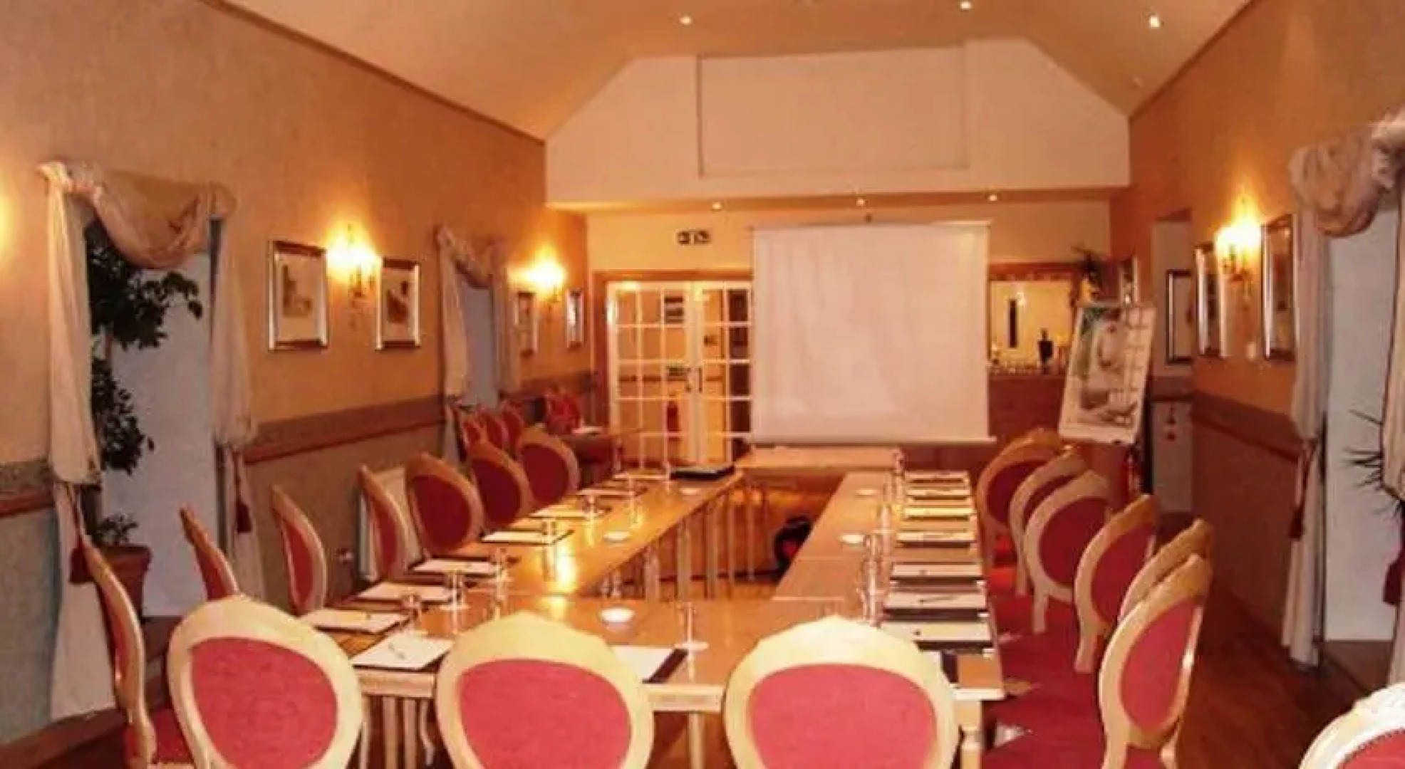 Harviestoun Country Hotel