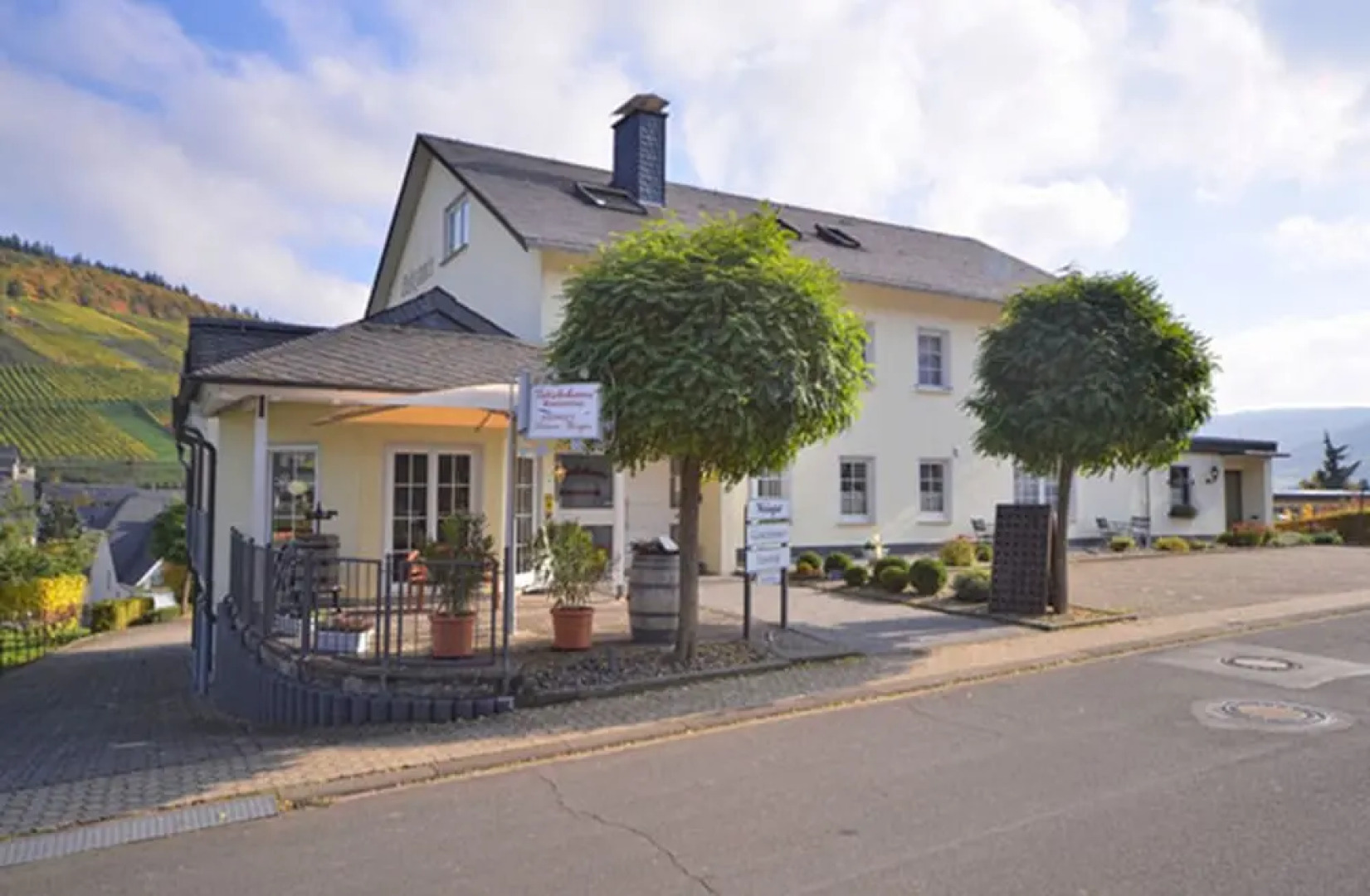 Wein & Gastehaus Rosenlay