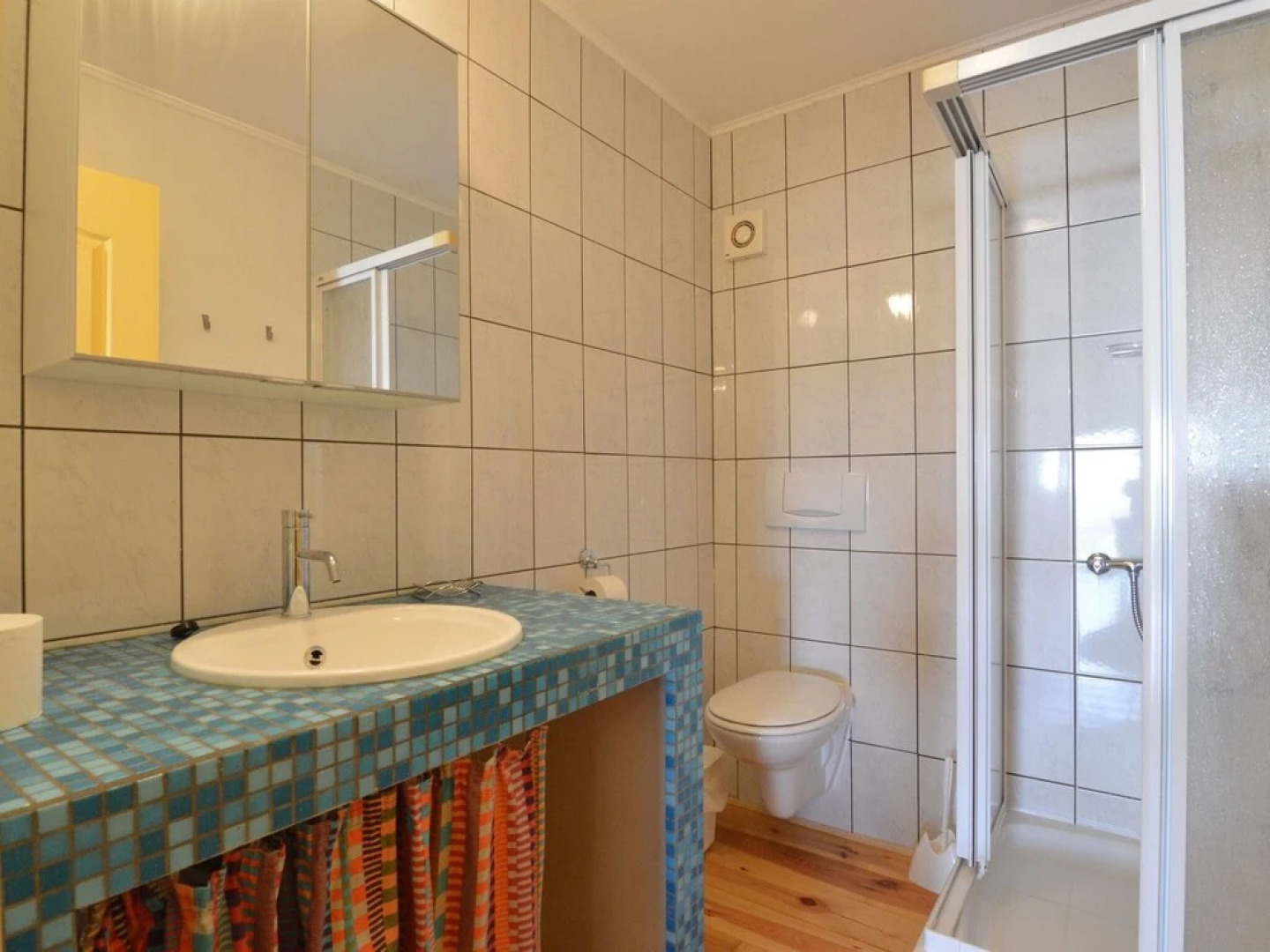 Group House With 3 Apartment for Family