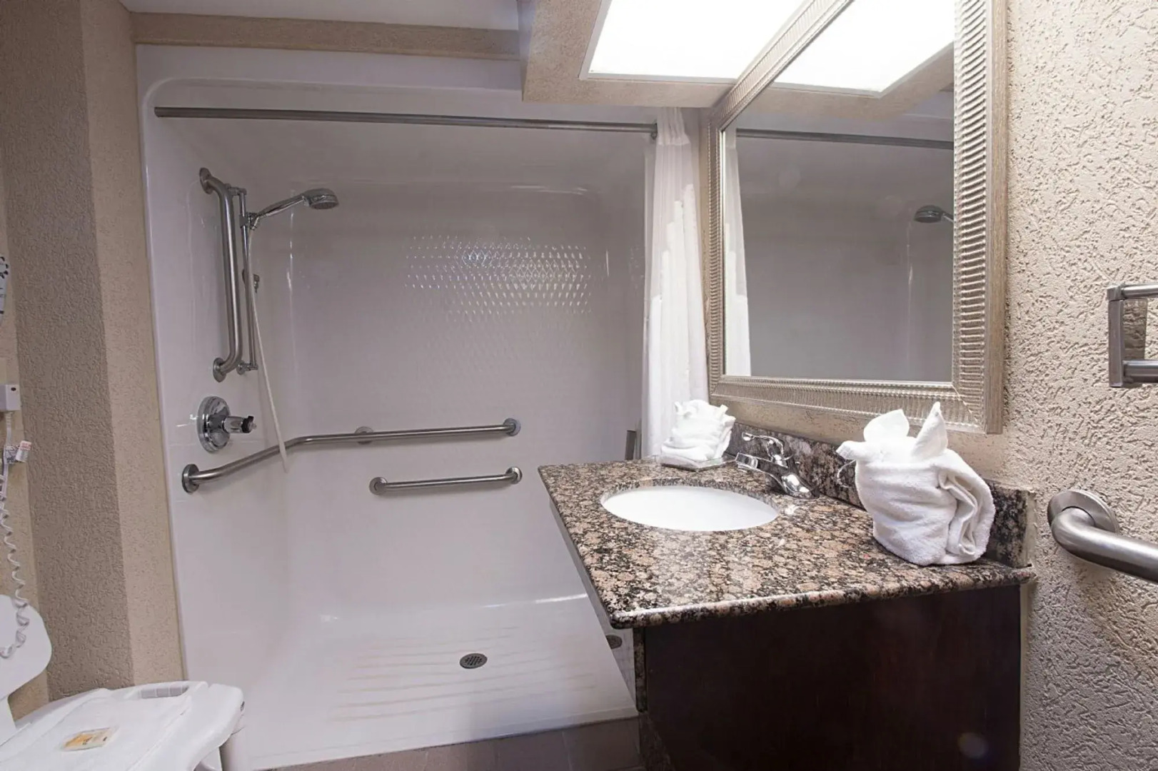 Delta Hotels by Marriott Huntington Downtown