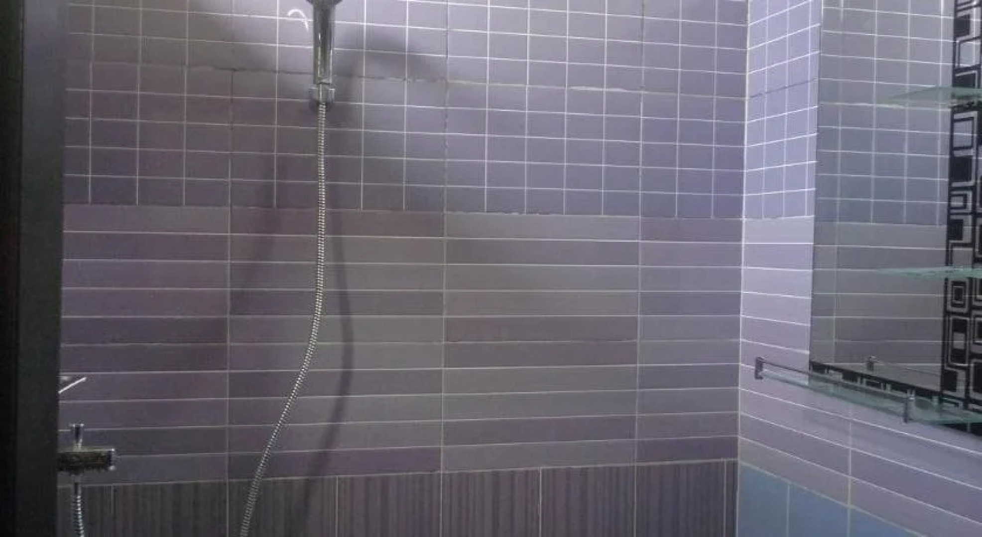 Lakey Peak Hotel Tomo