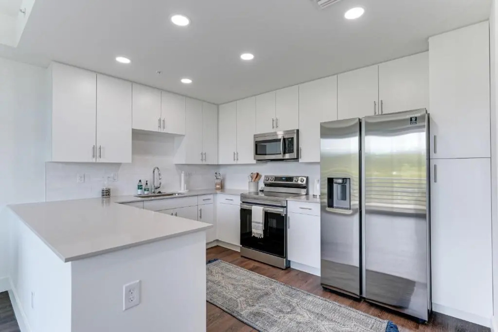 All-New, Waterfront Condo in Downtown Sarasota!