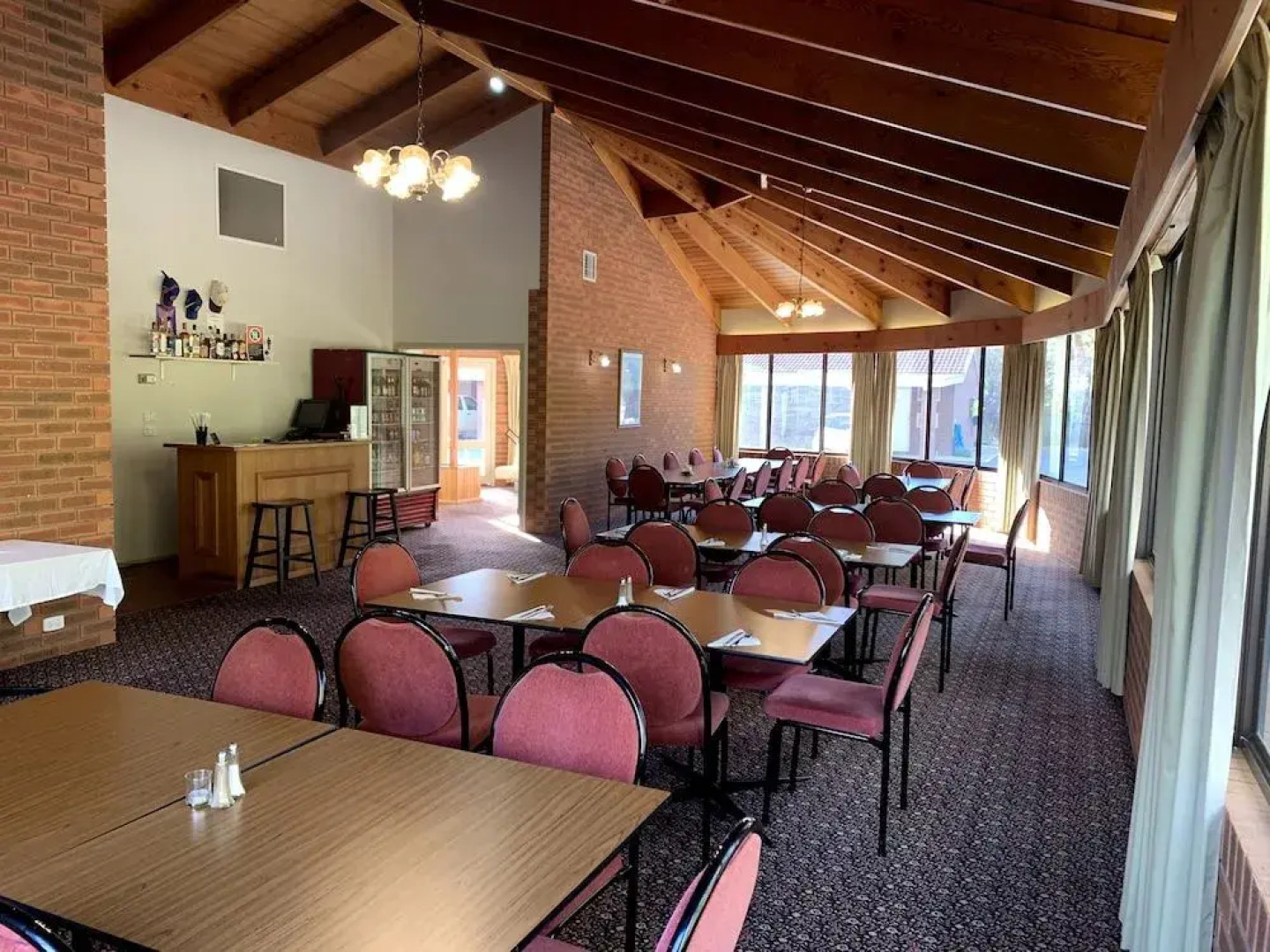 Kingswood Motel & Apartments