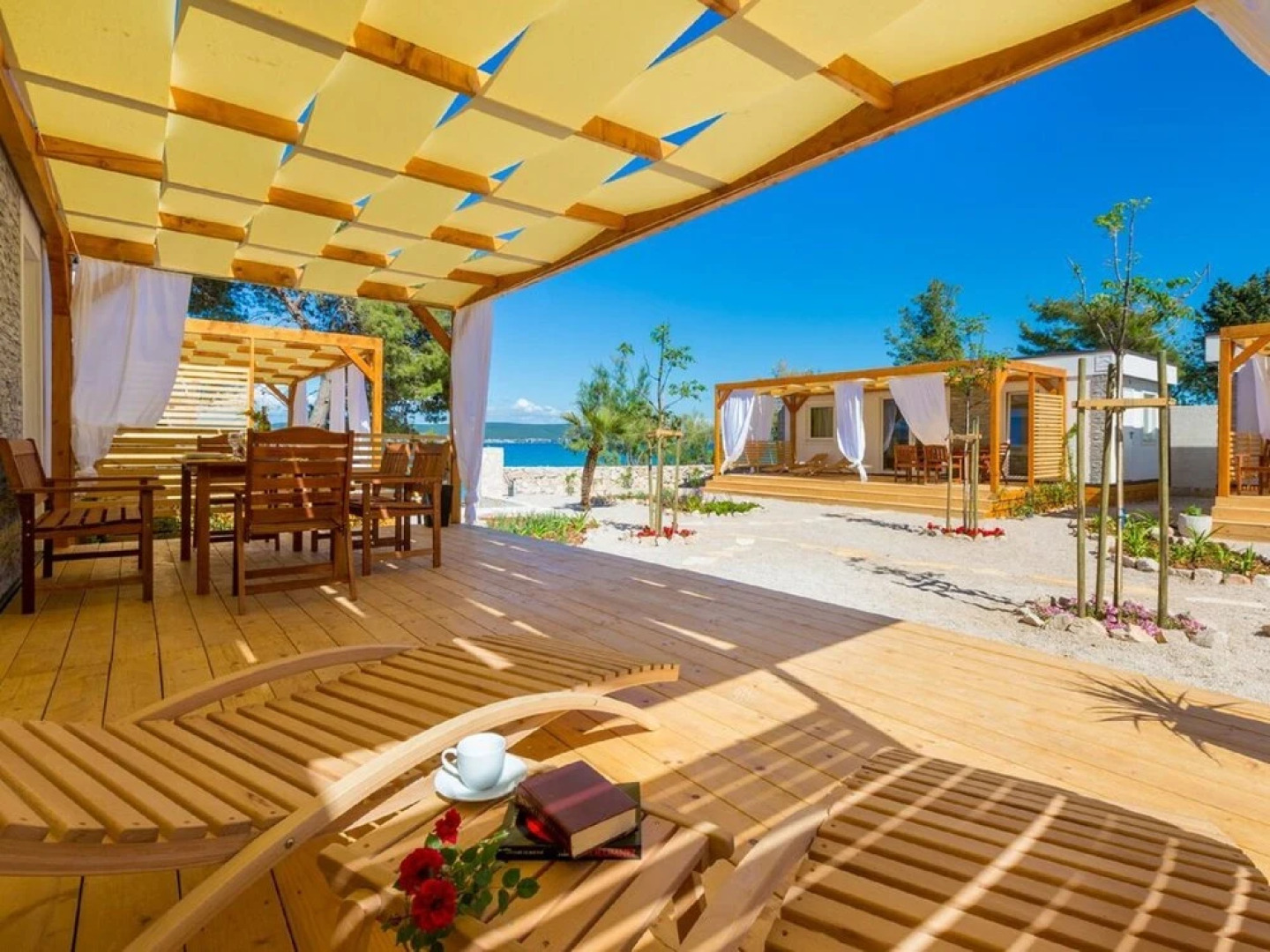 Gorgeous Mobile Home With Terrace Situated Near the Beach