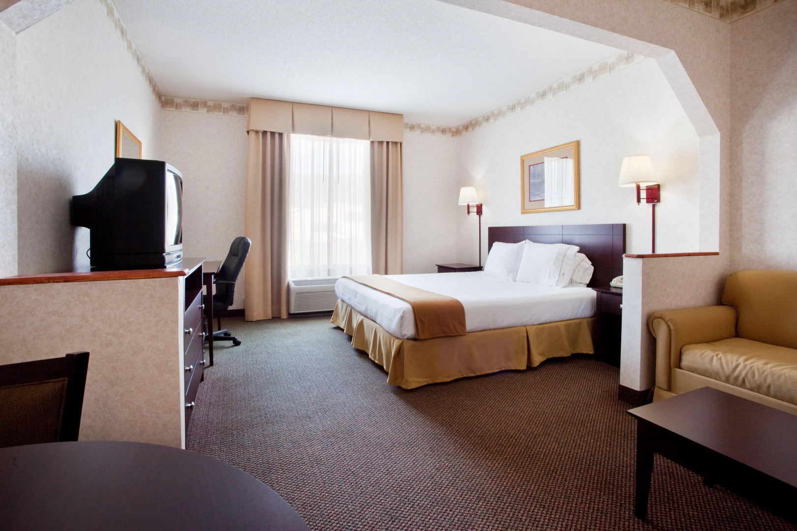 Holiday Inn Express & Suites Hiawassee by IHG
