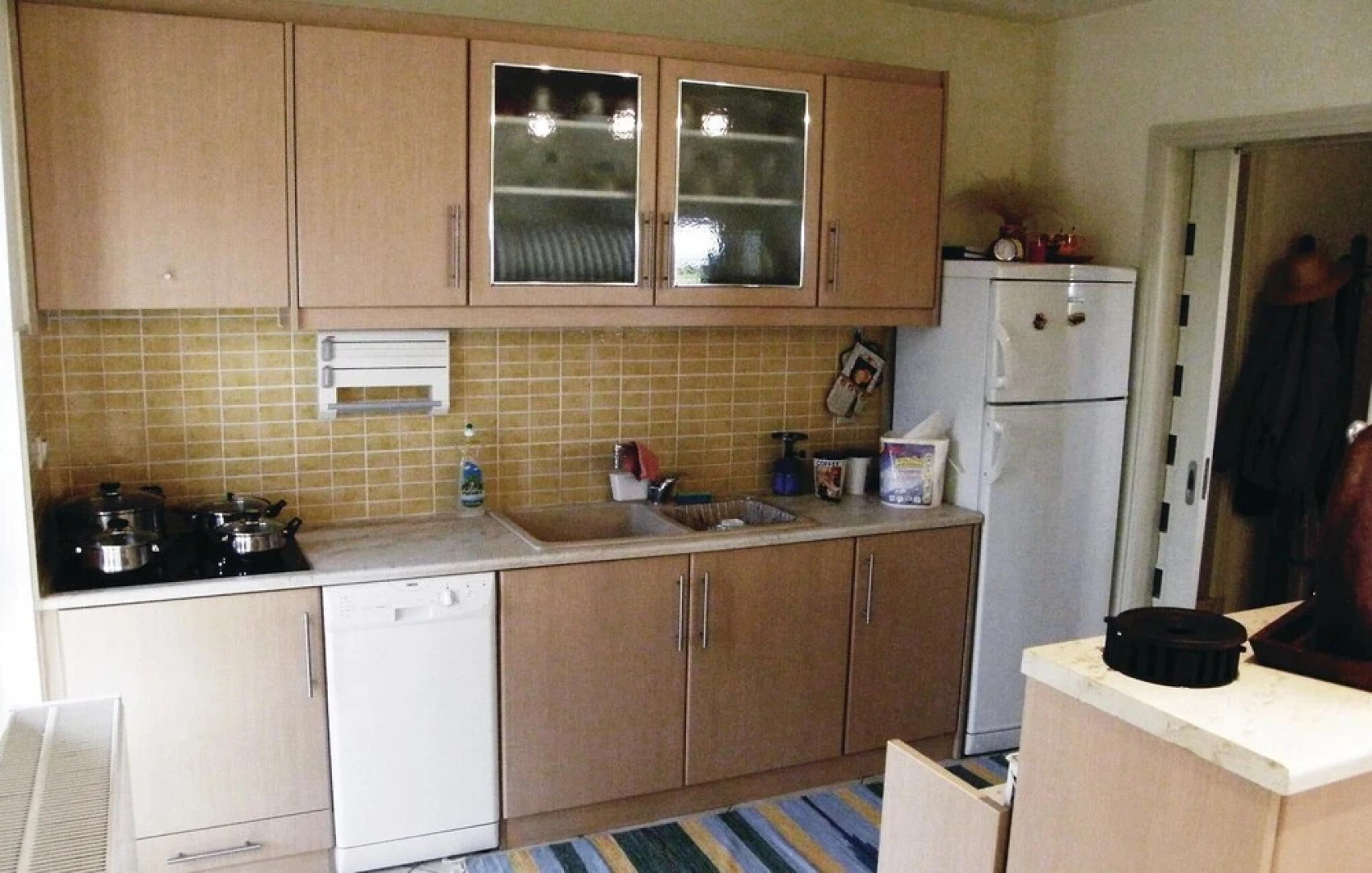 Amazing Home in Kamena Vourla With Wifi and 9 Bedrooms