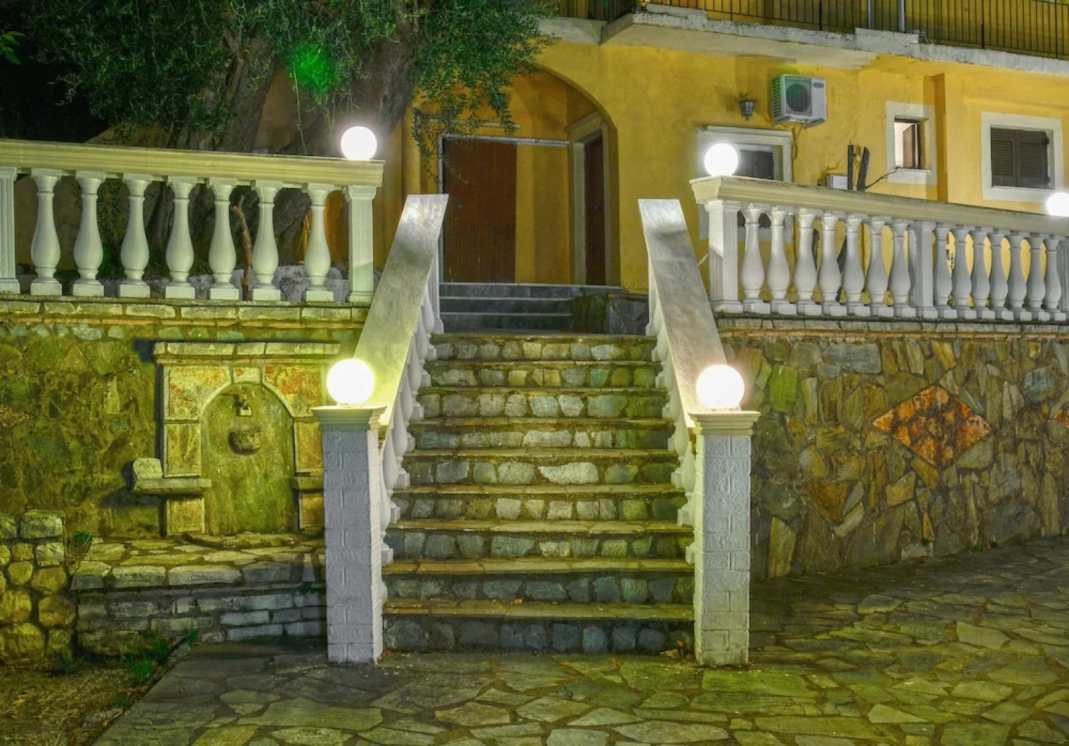 Corfu Room Apartments in a Piecefull and Full of Olive Trees Location