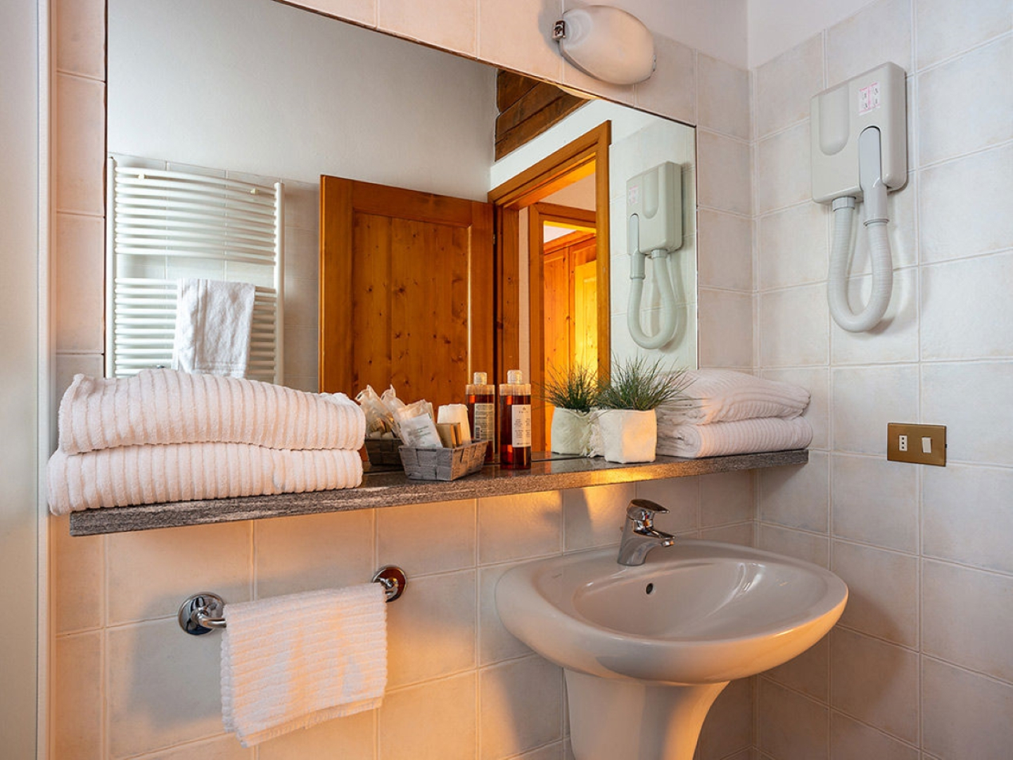 Monterosa Residence Hotel