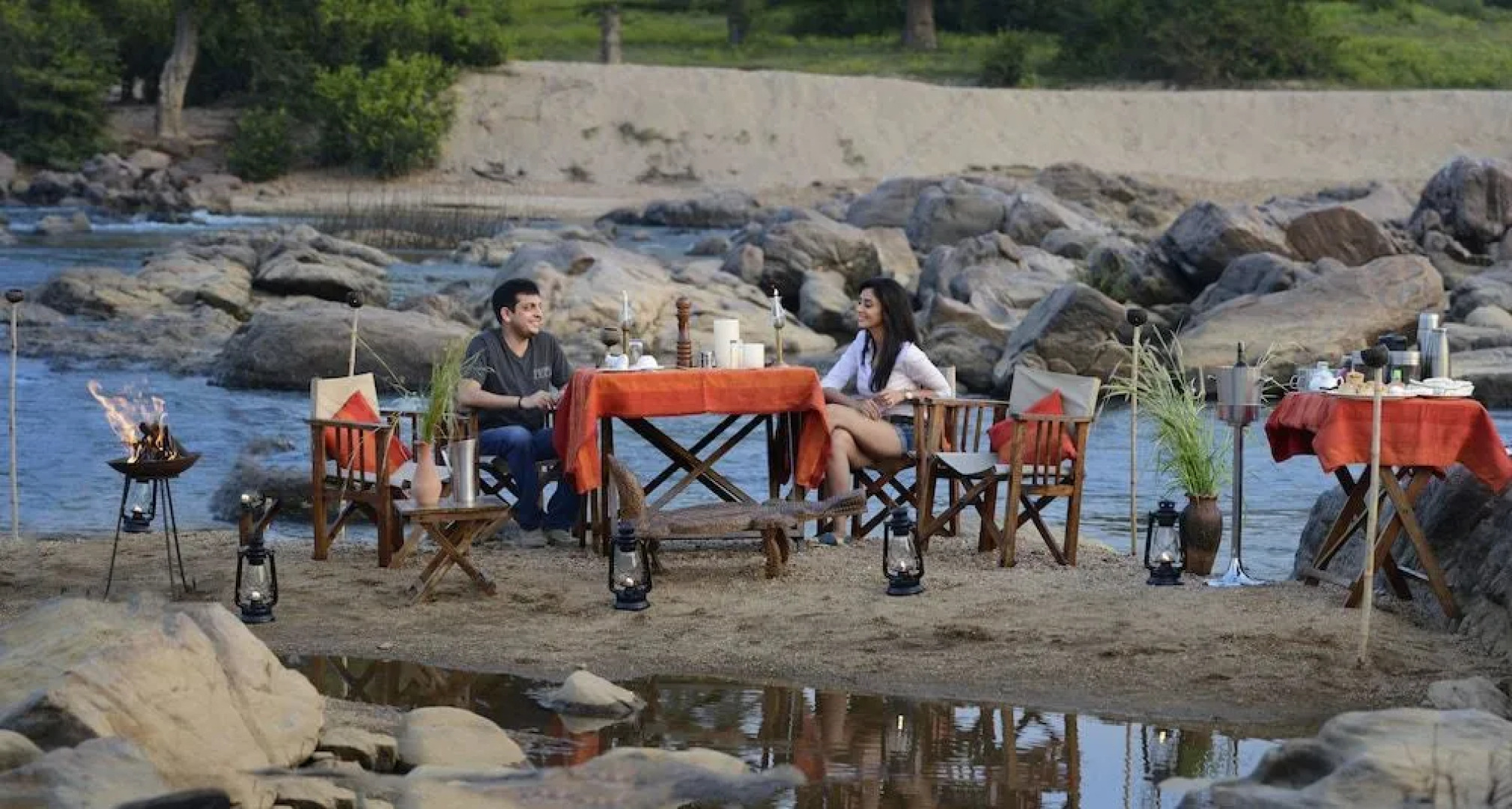 Pugdundee Safaris - Kanha Earth Lodge