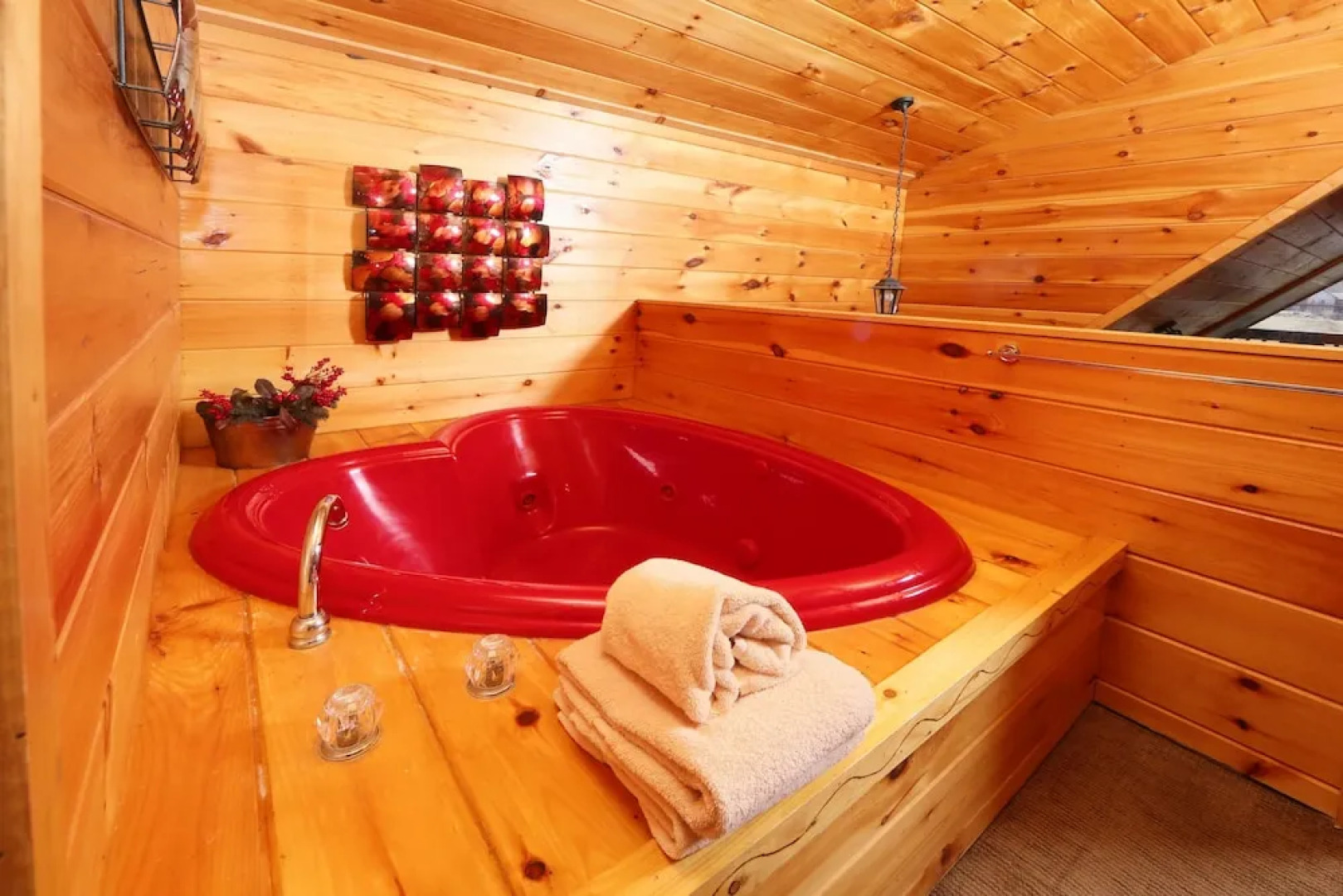 Fireside Memories 2 Br cabin by RedAwning