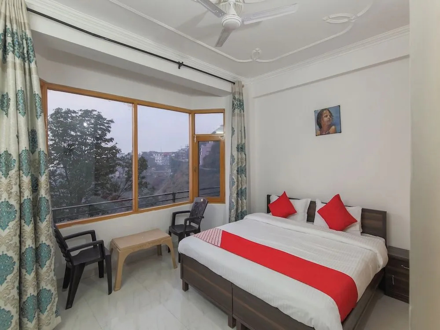 Oyo 23675 Mountains Villa