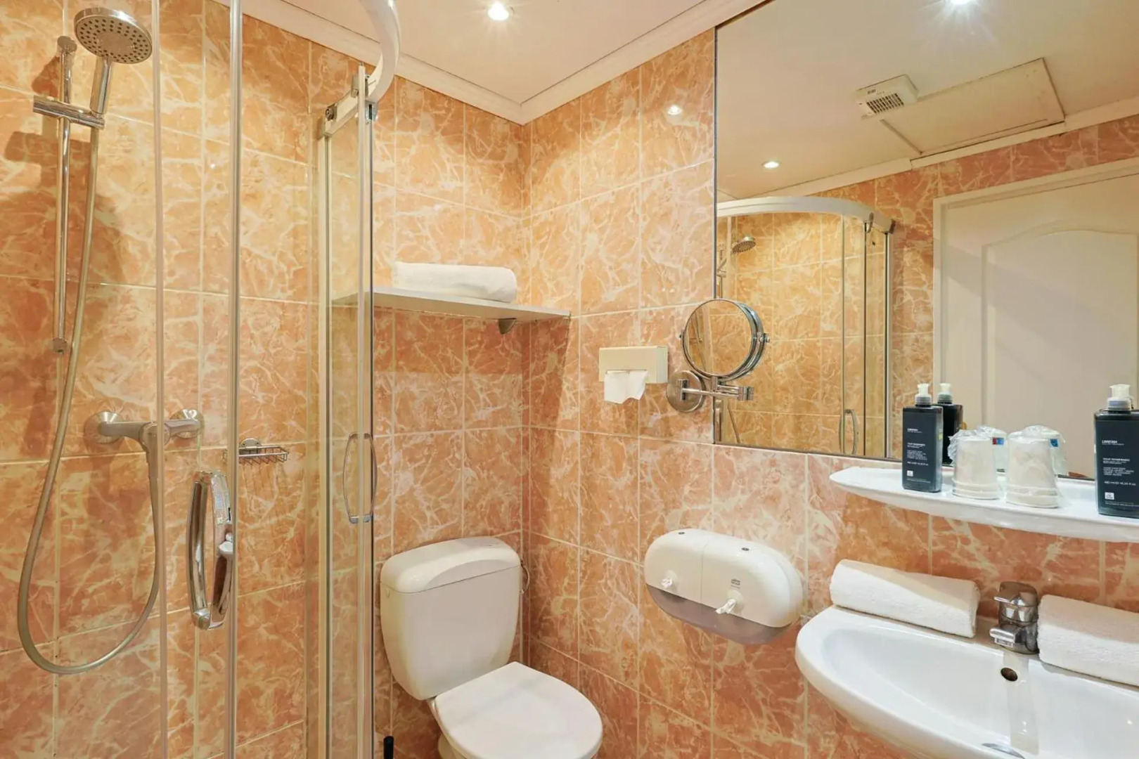 Logis Hotel l'Esterella