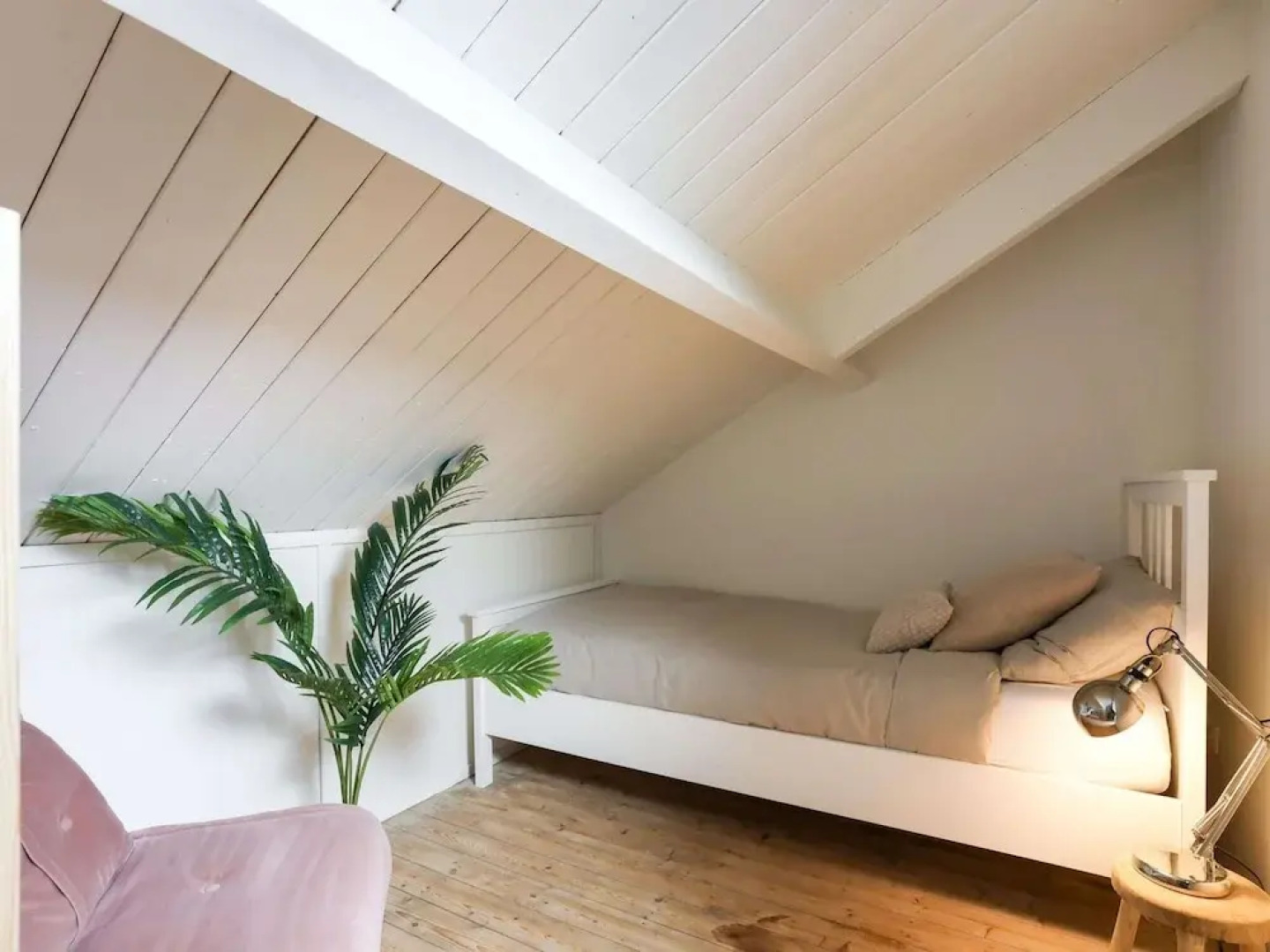 Pleasant Holiday Home in Vrouwenpolder With Garden