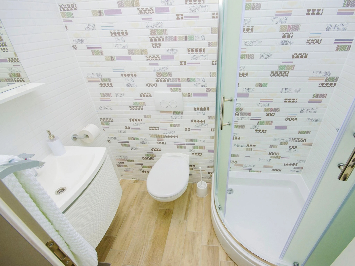 Apartments & rooms Rina