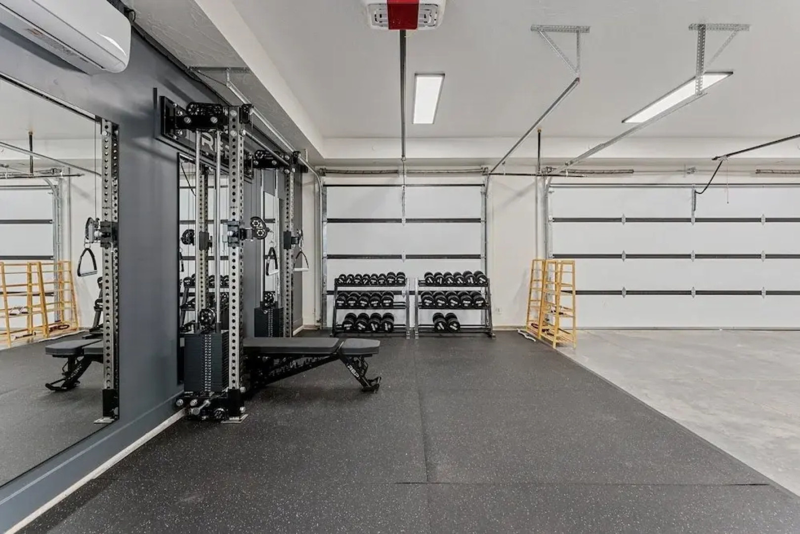 Desert Jewel With Private Gym And Pool 4 Bedroom Townhouse
