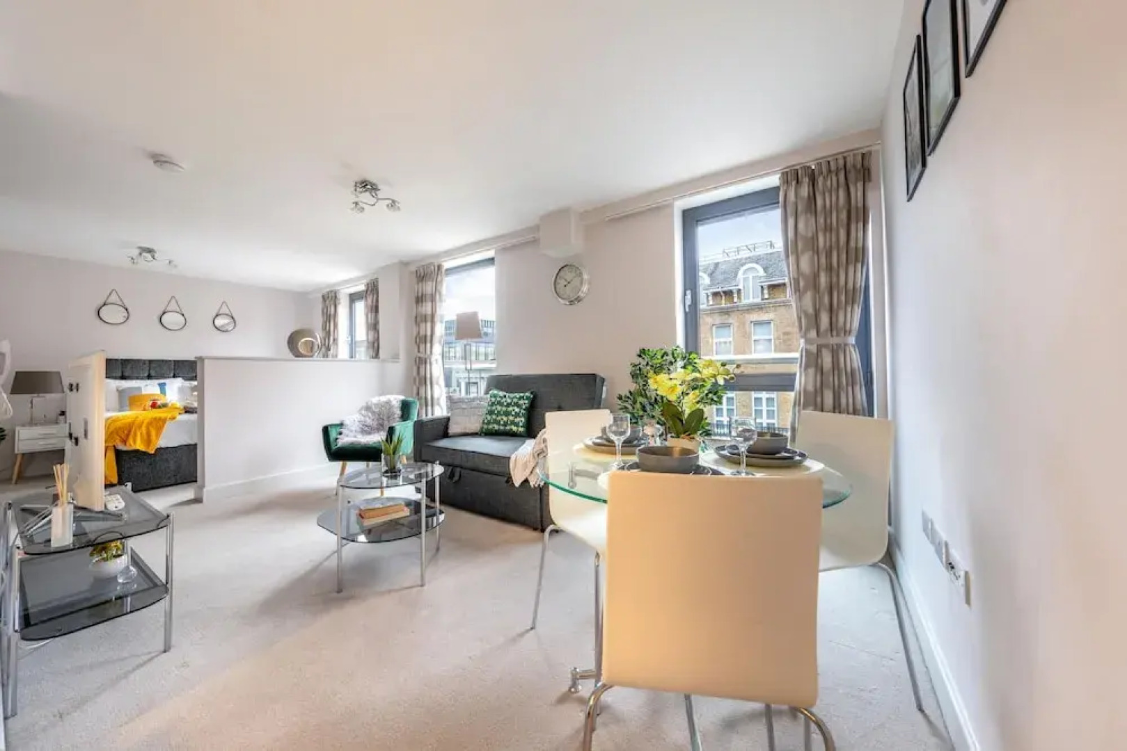 Windsor Luxury Studio Apartment