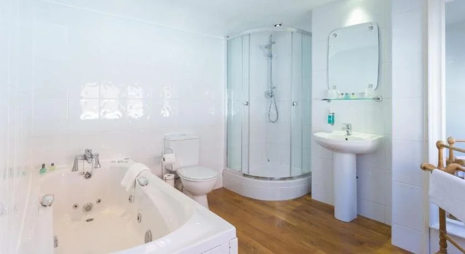 The Lake Isle Hotel & Restaurant