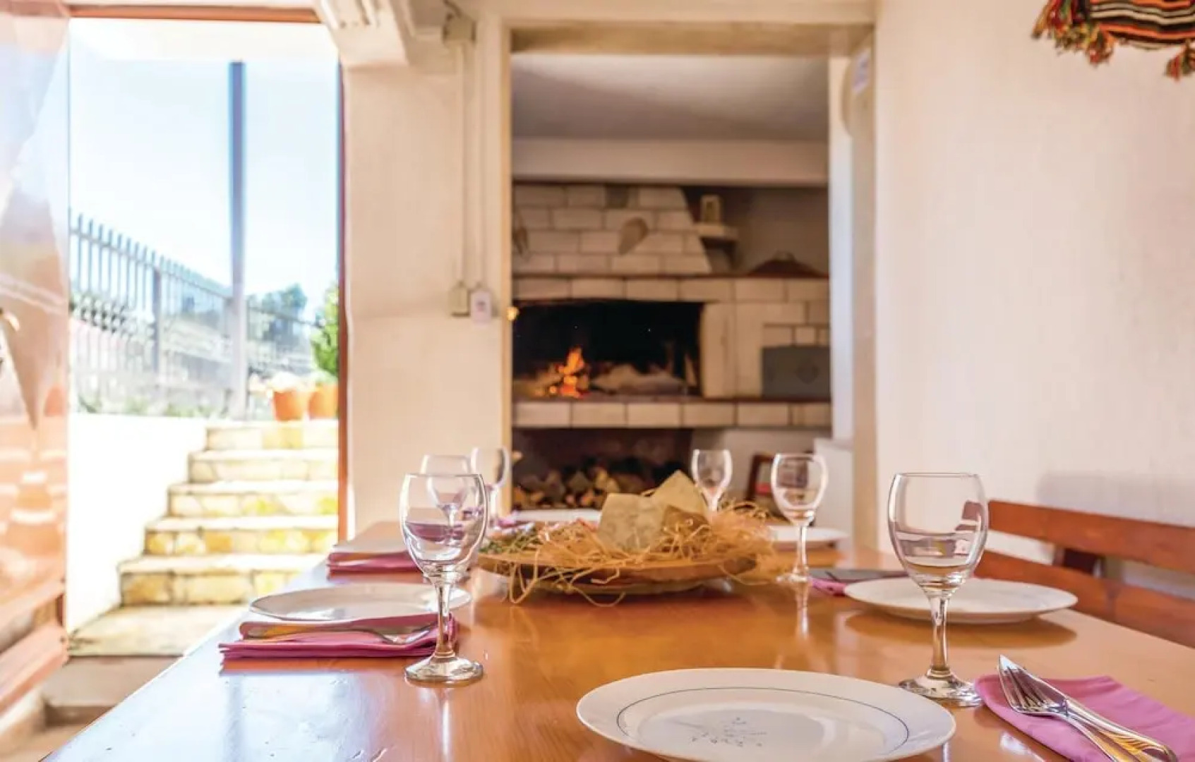 Awesome Home in Marusici With Wifi and 2 Bedrooms