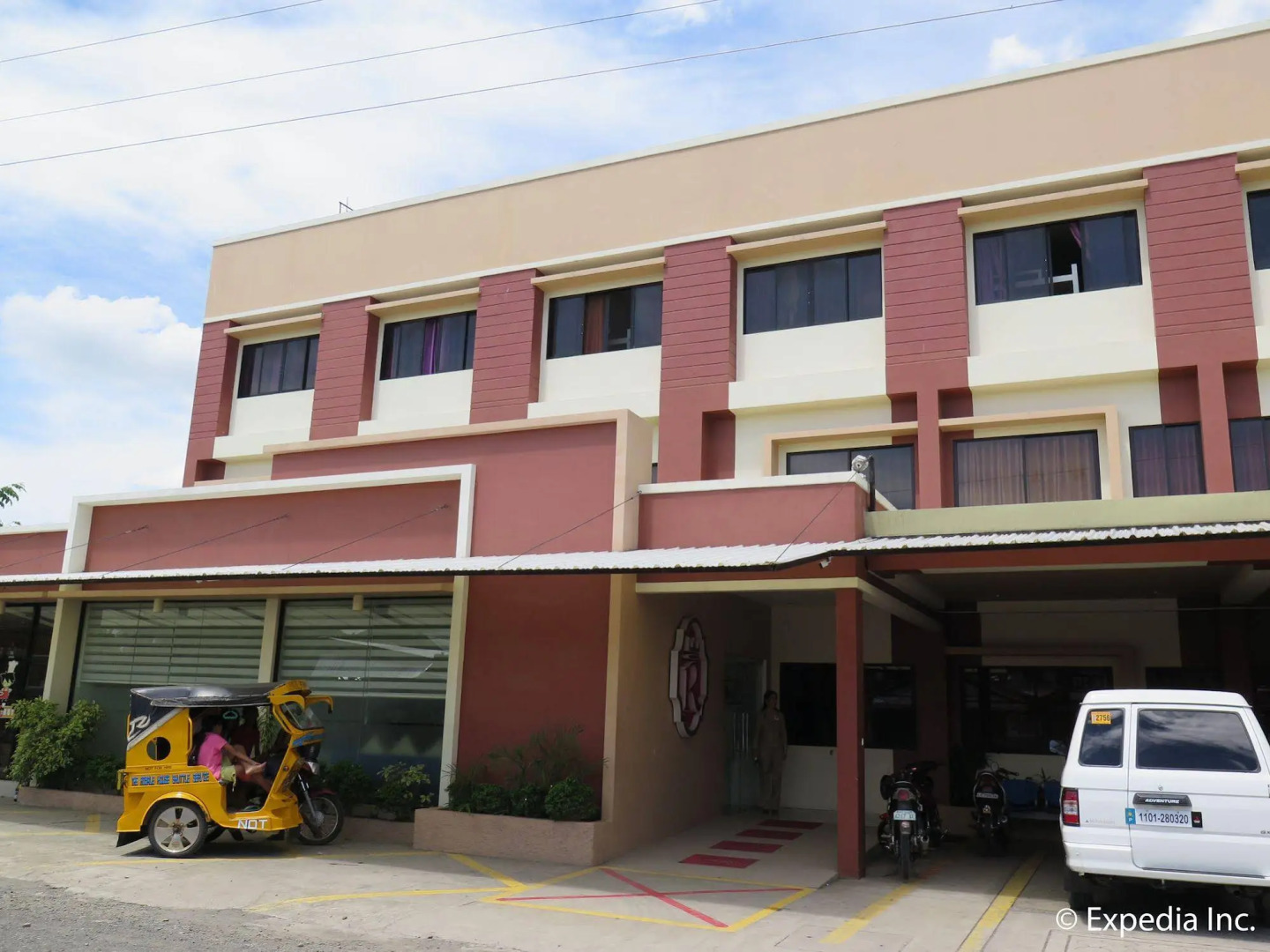 Royale House Hotel Davao powered by Cocotel