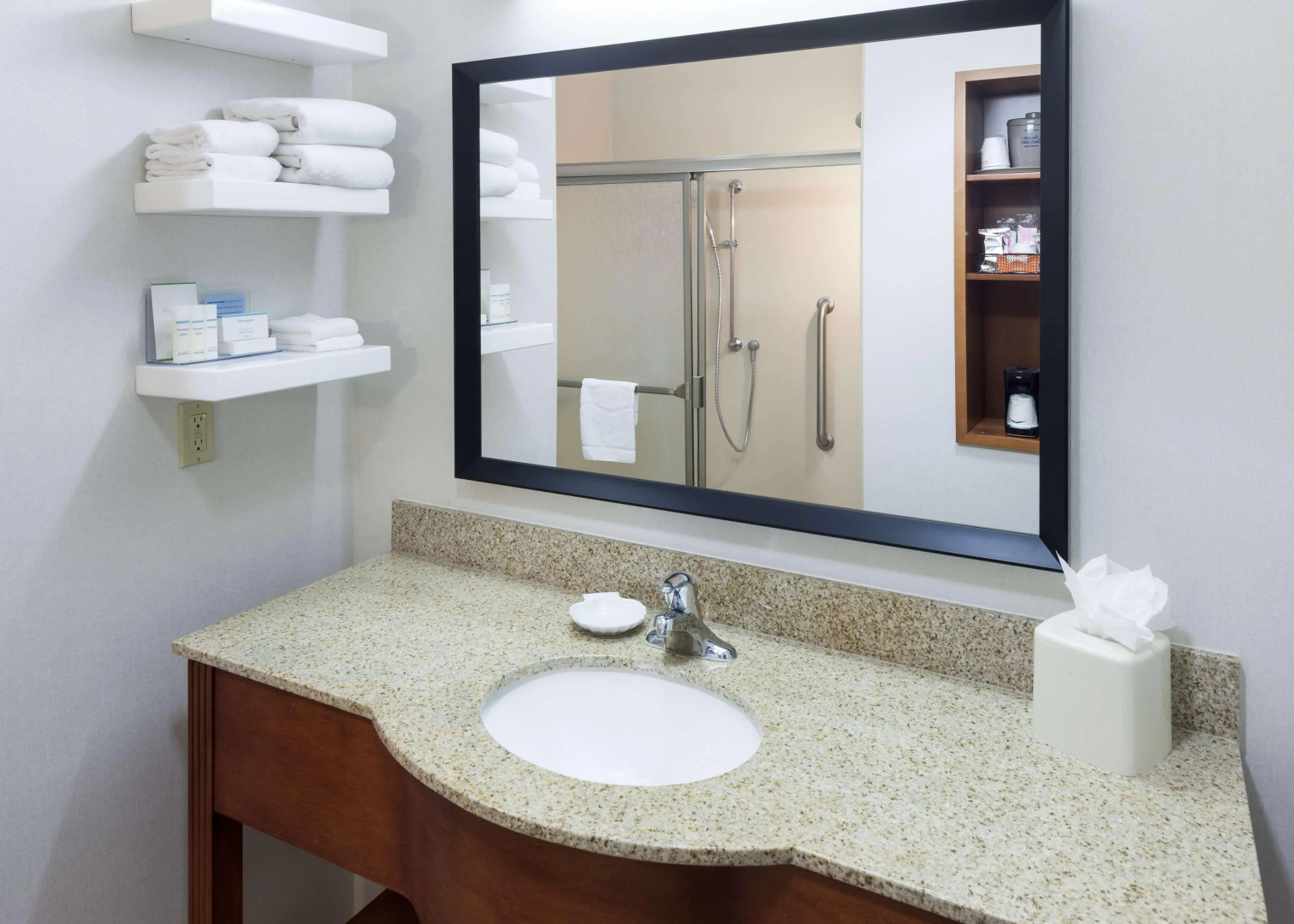 Hampton Inn & Suites Tulare