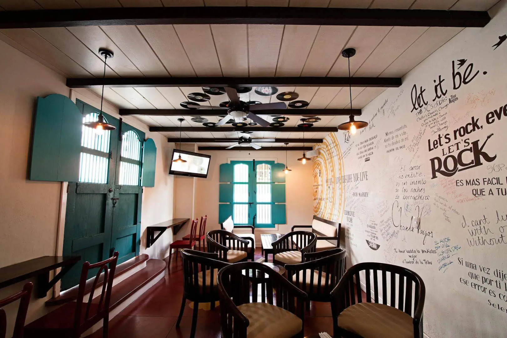 Isla de Flores Hotel