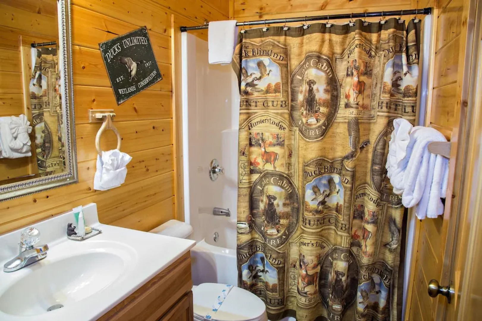 Million Dollar View - Four Bedroom Cabin