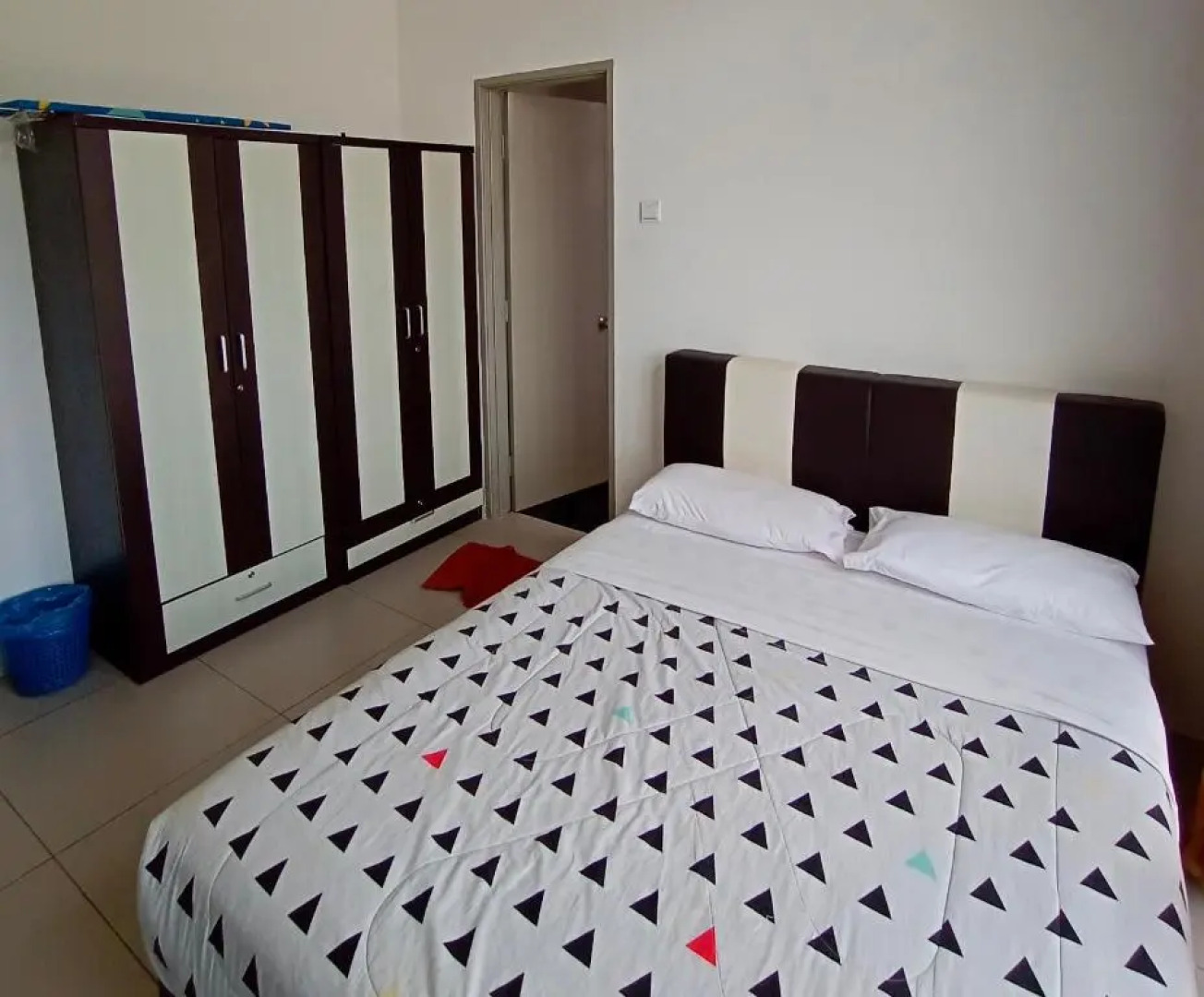 Cameron 2Room Square @Golden Hill