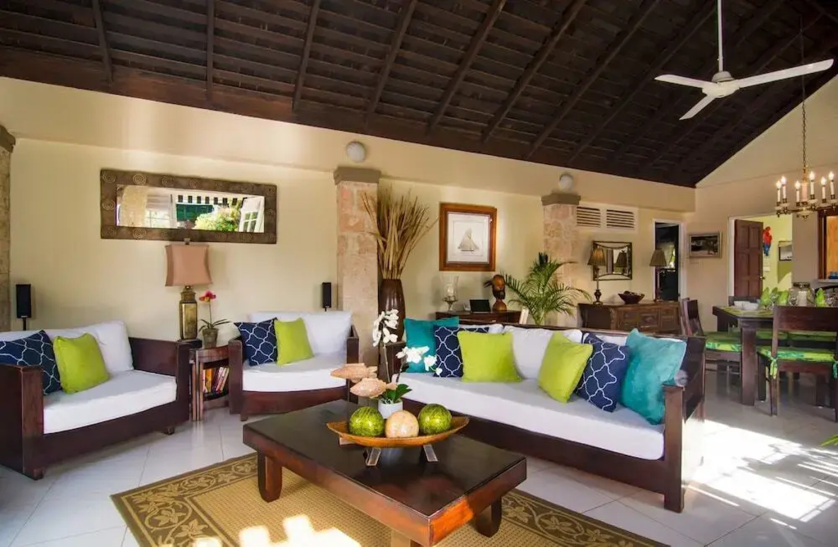 3 Br Beachfront Villa - Discovery Bay - Prj 1216