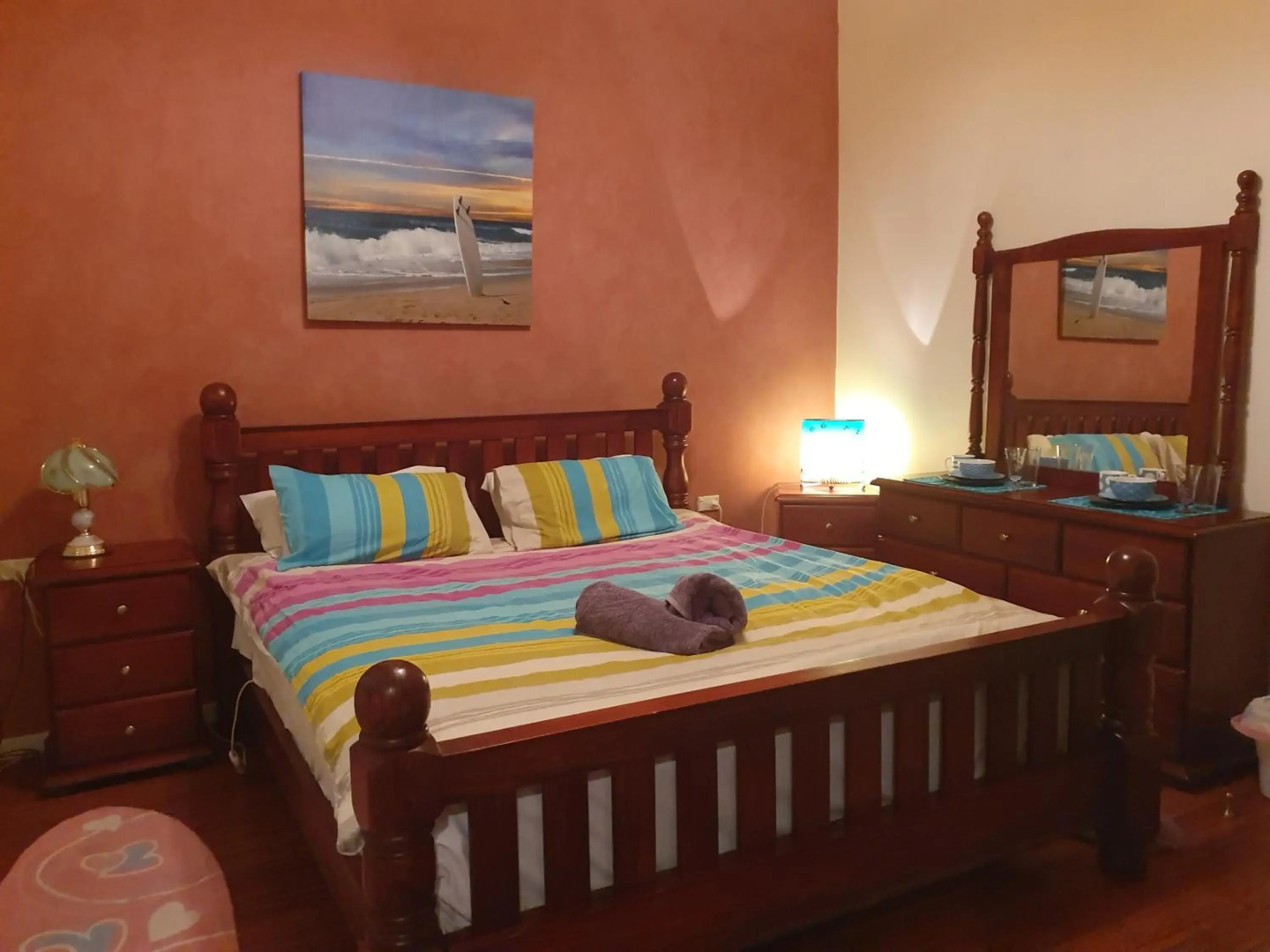 JUST-4-YOU! amazing sea views, WIFI, fullly air-conditioned, king bed