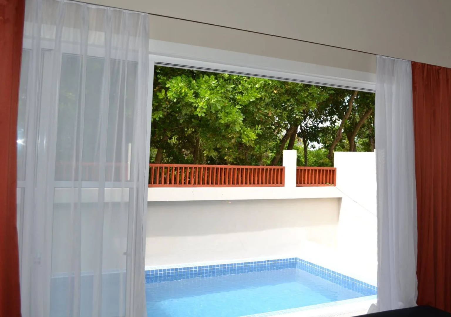 TME Retreats Dhigurah