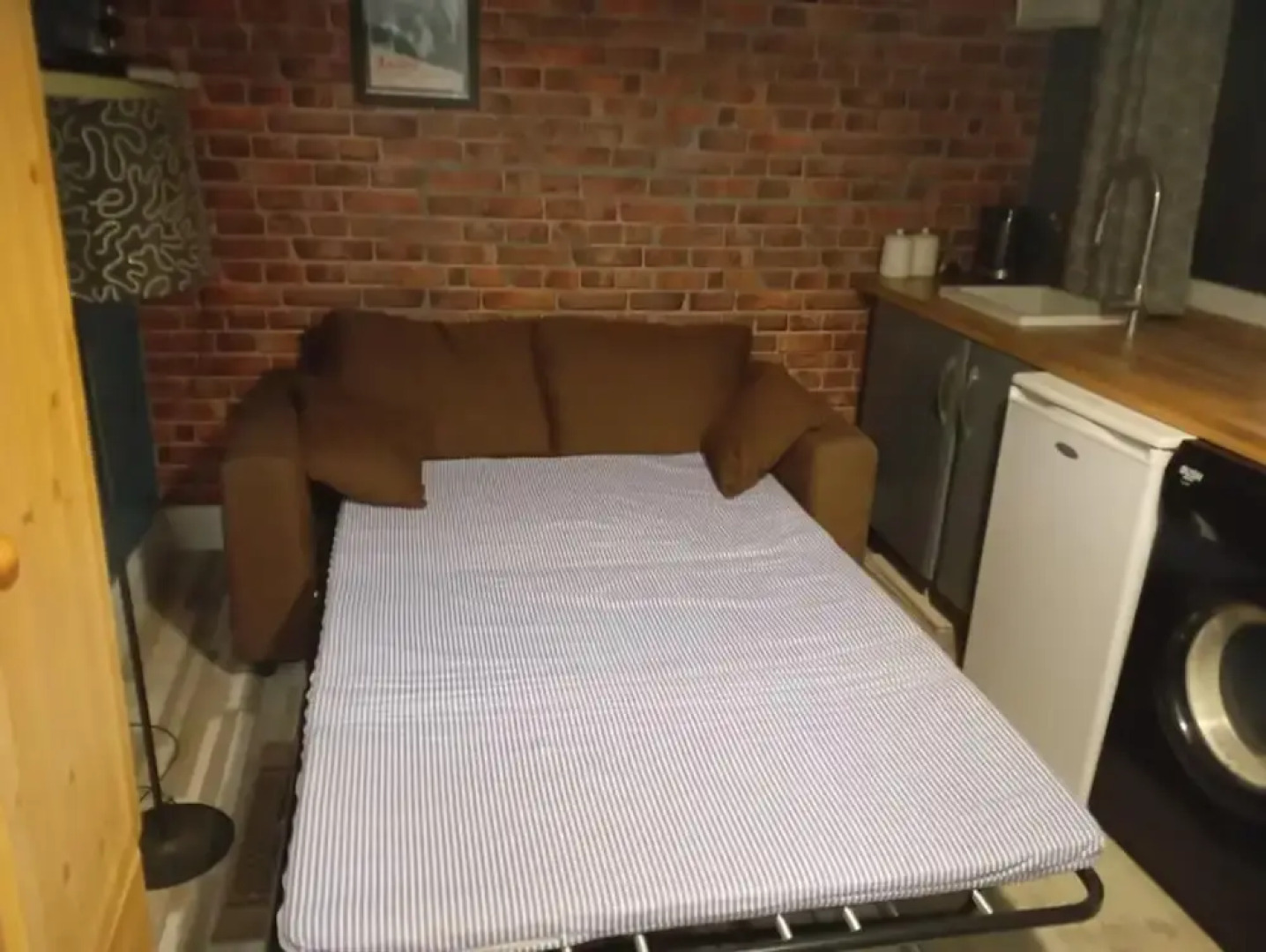 Cosy Cottage- Sleeps 4, Free Parking & Golf Nearby