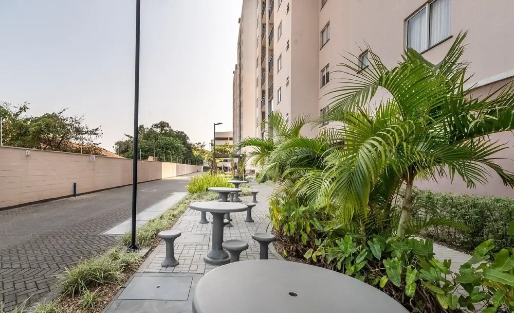 2BR Apt w/ Pool & BBQ 210m - Csi0302