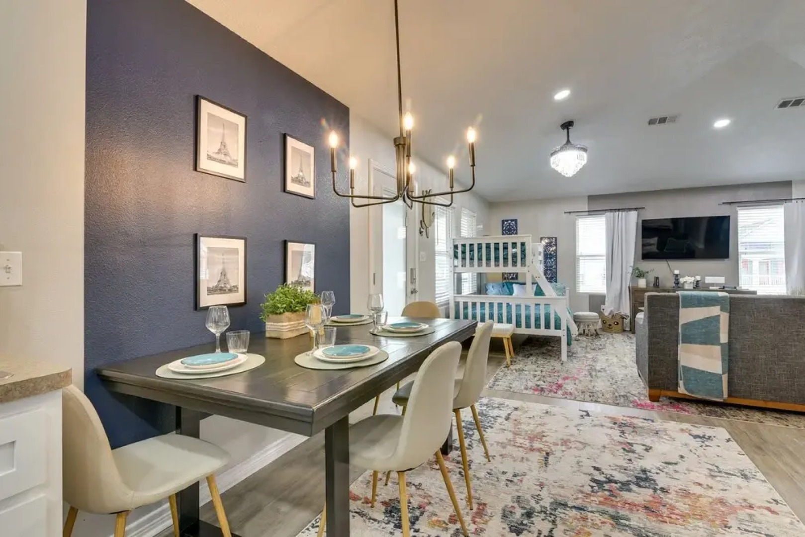 Chic Crystal Beach Home w/ Deck: Walk to the Ocean