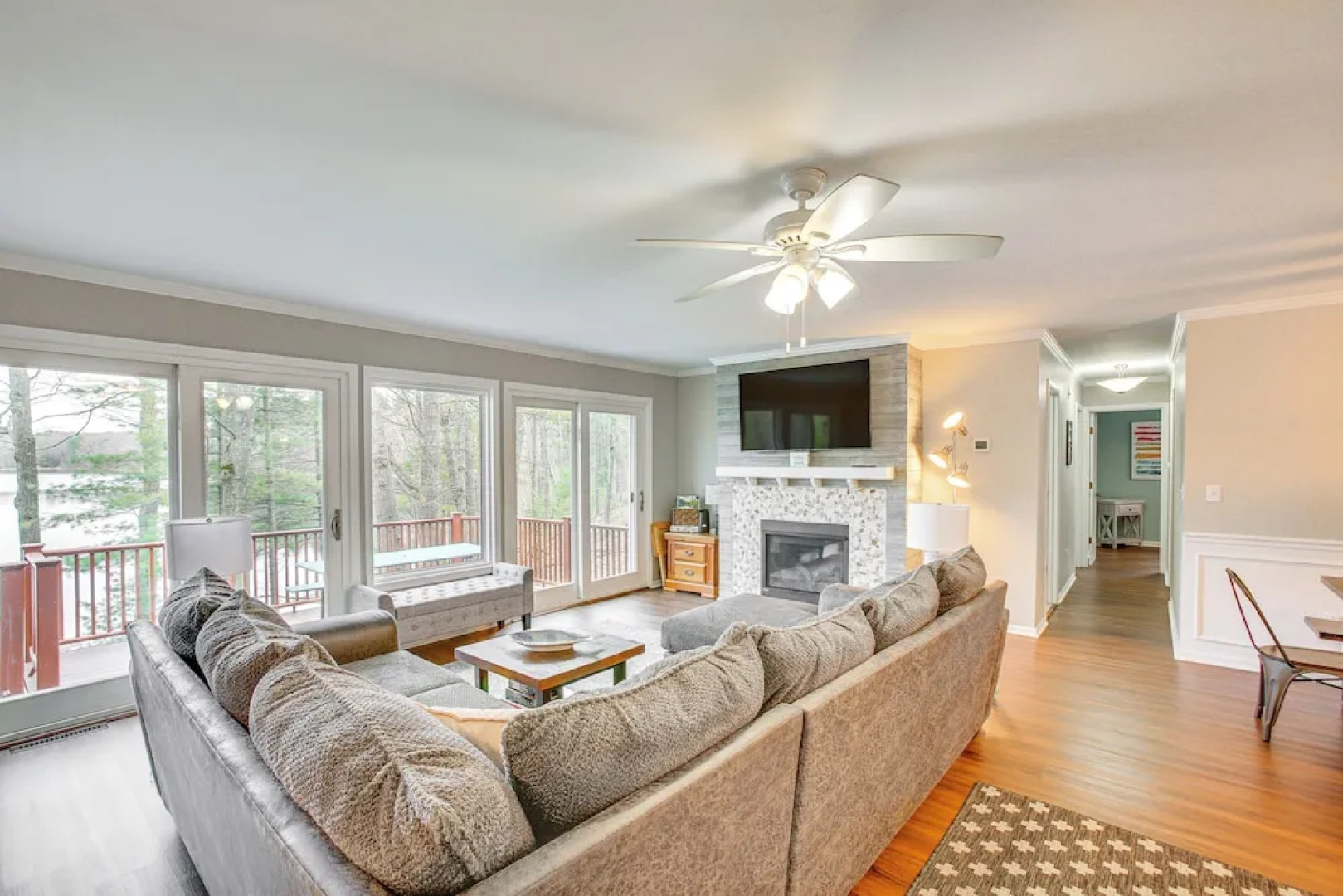 5 Mi to Mt Holiday: Spacious Home w/ Lake Views