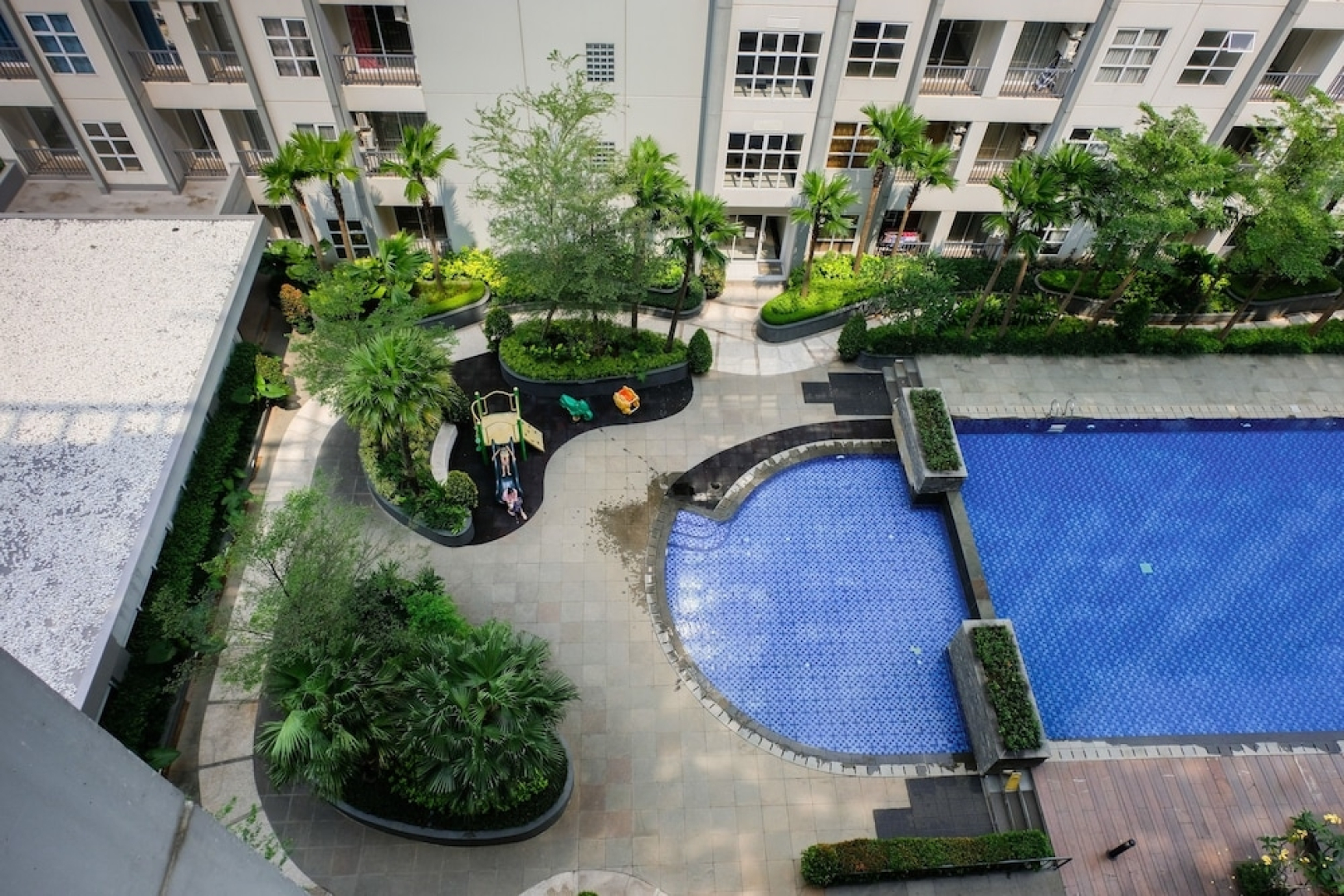 Minimalist Studio Saveria Apartment