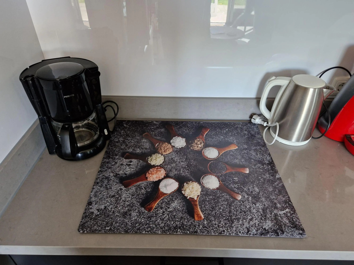 Nice Holiday Home with Sauna & Hot Tub near Wadden Sea