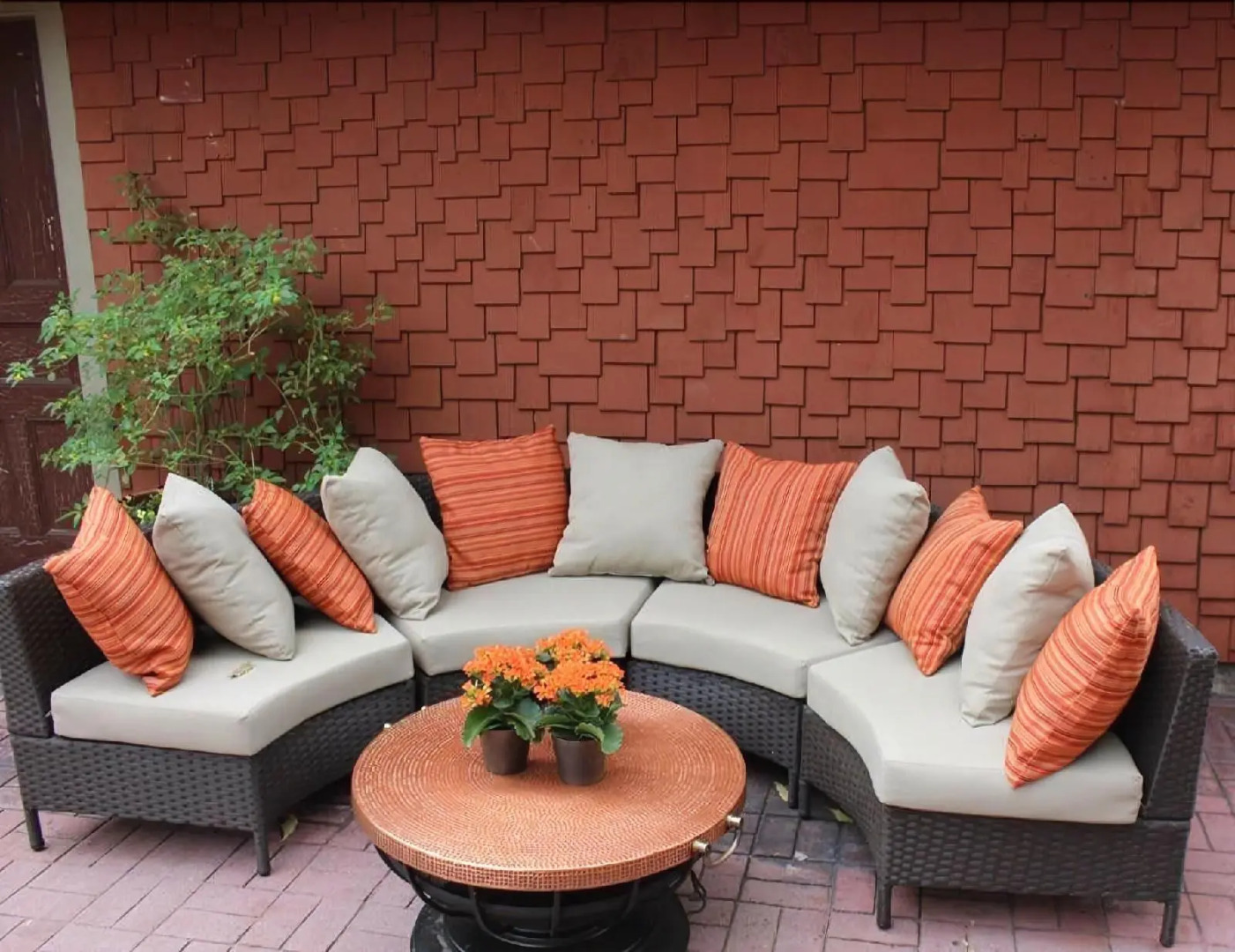 Lady Geneva Bed and Breakfast