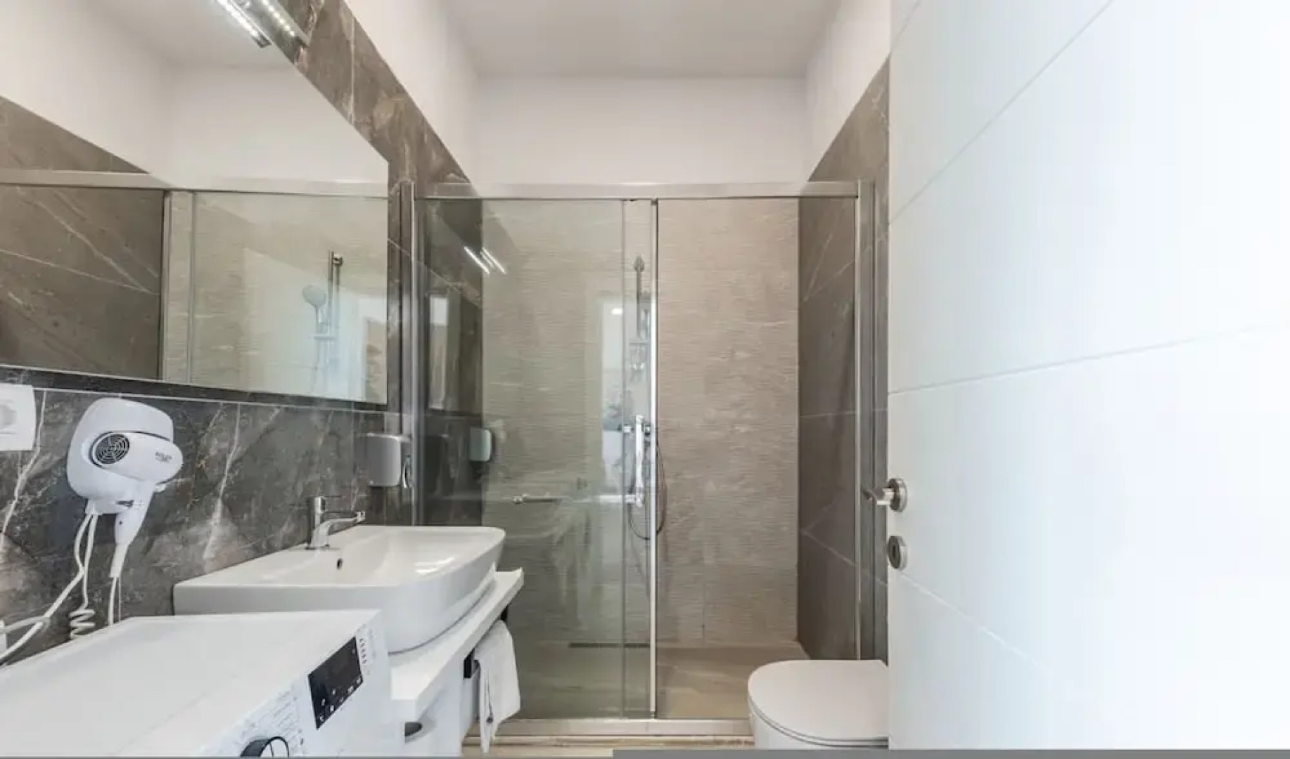 1-bedroom Retreat at Gjiri i Lalzit - Zambaku