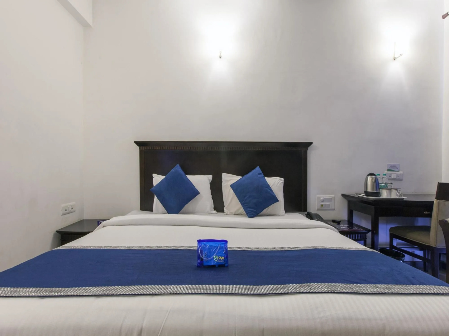 OYO Premium Anjuna Flea Market Road