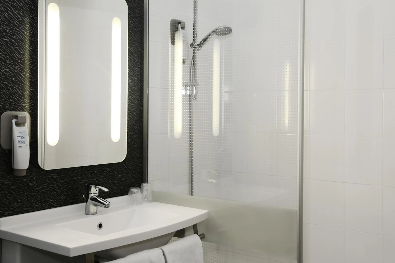 ibis Orange Centre Echangeur A7 A9