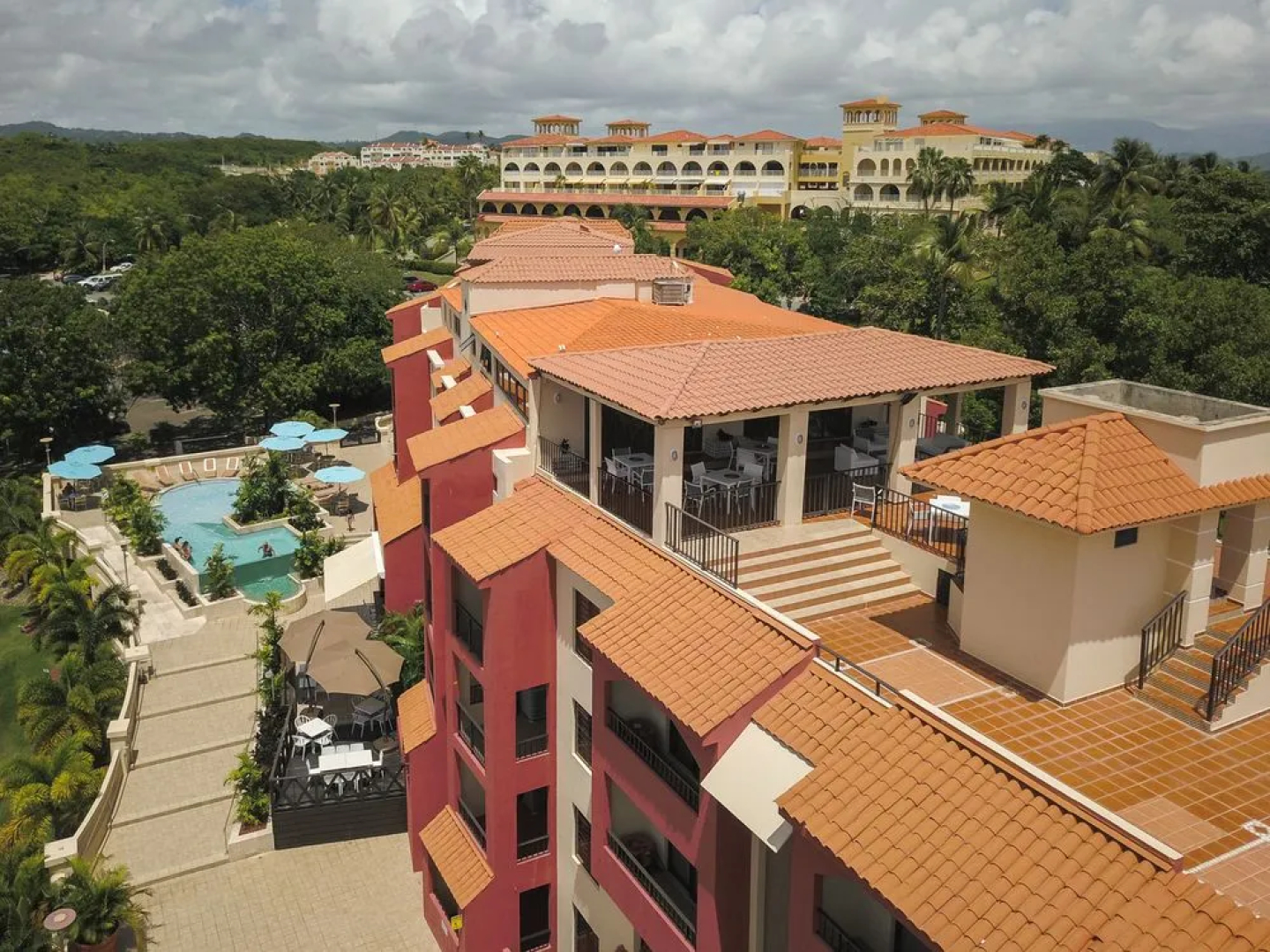 The Plaza Suites