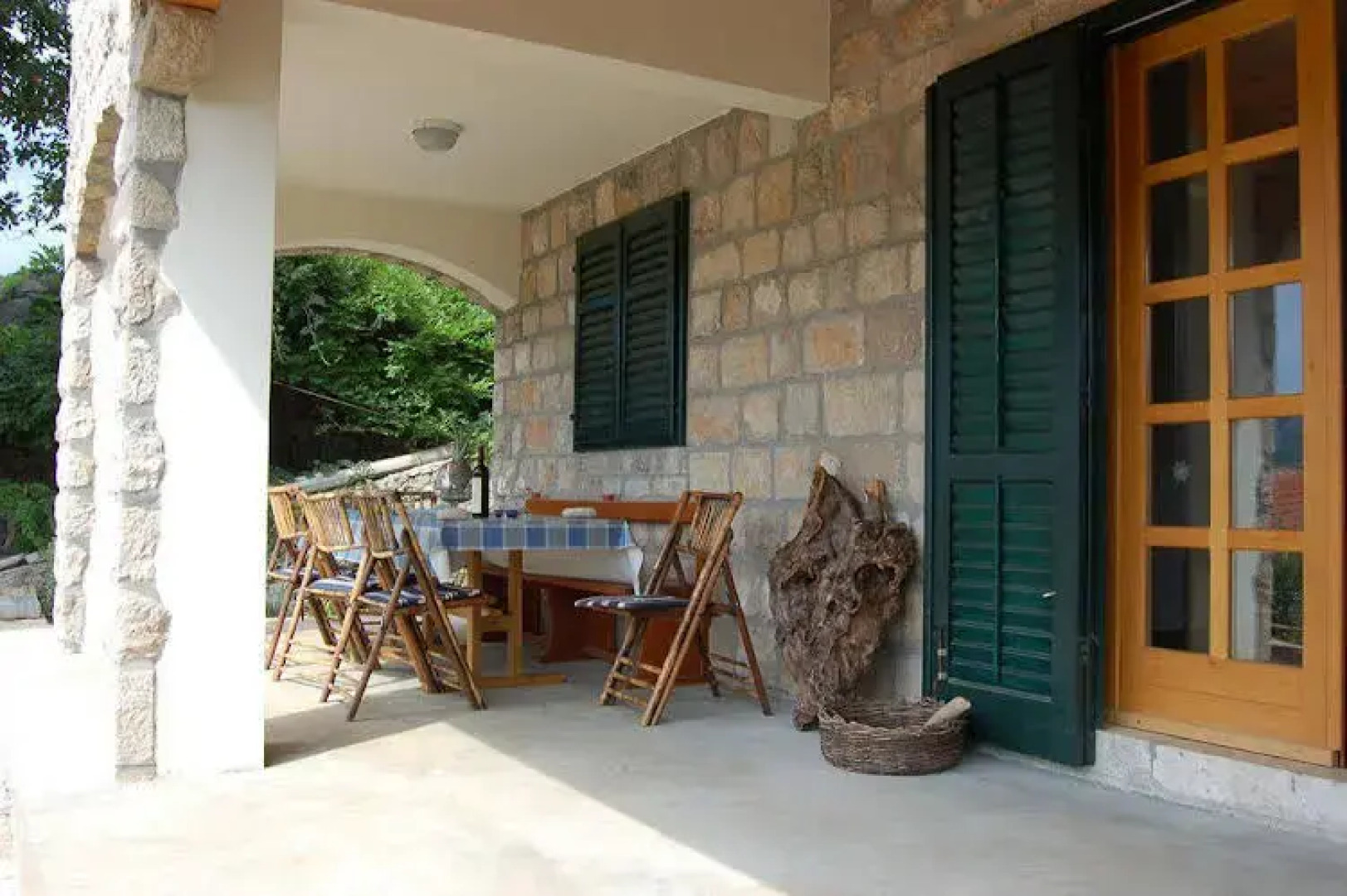 Stone House Kalamota