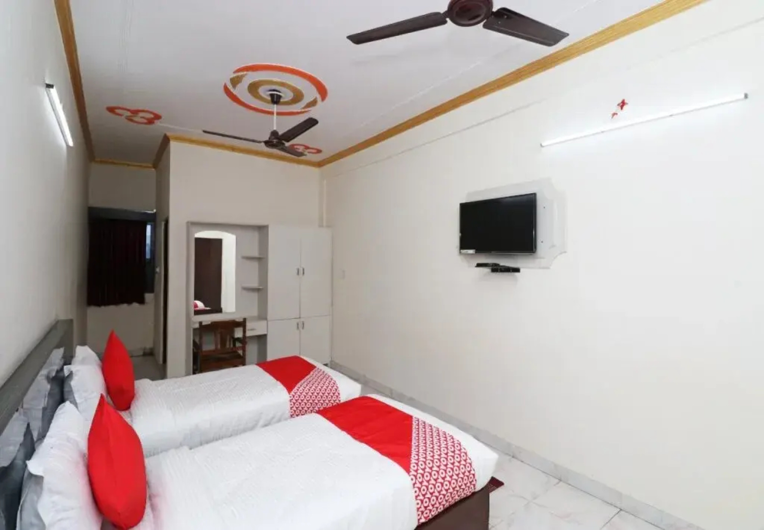 Hotel Buddha By OYO Rooms