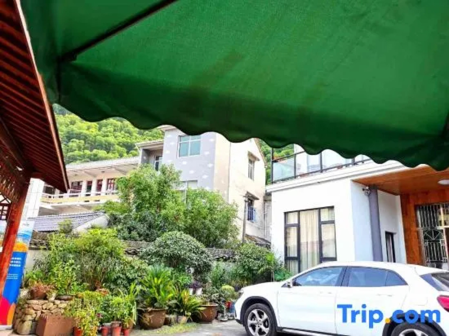 Deqing Shanyinju Country House