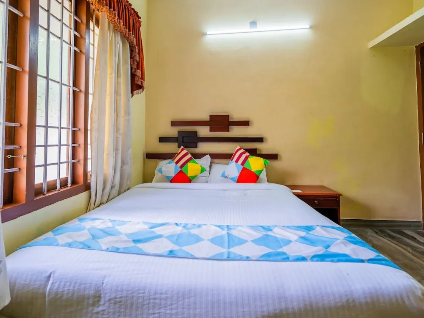 OYO 14172 Home Modern 2 BHK Palarivattam