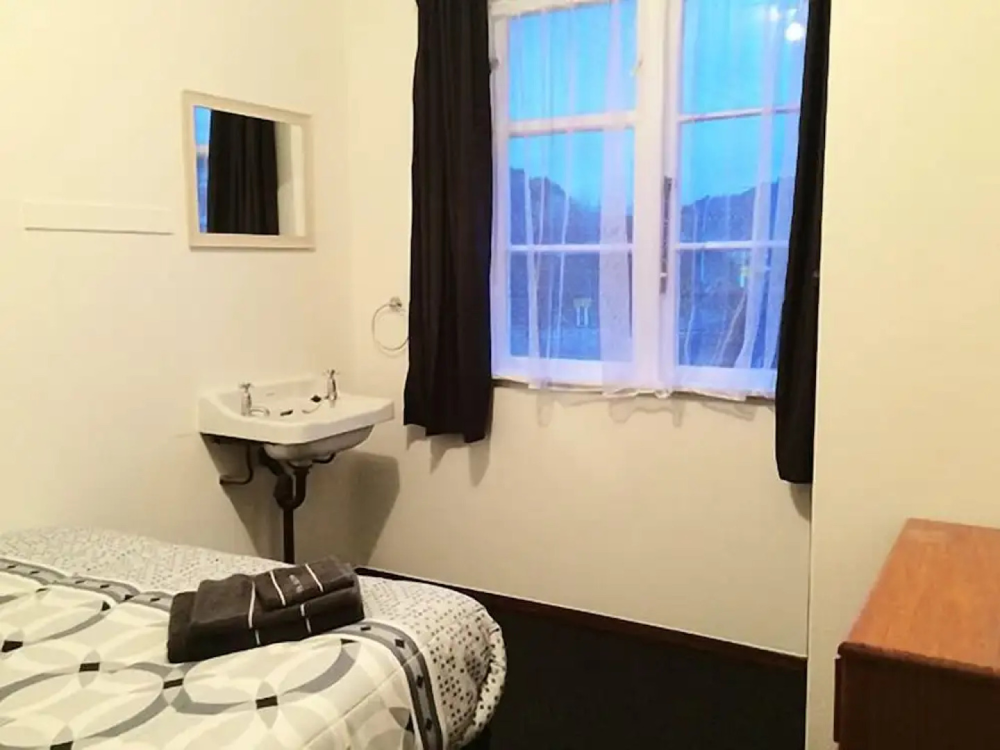 Wooden Heart Cafe and Benneydale Lodge