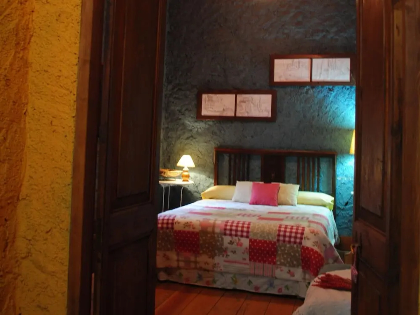 Quaint Cottage in Costa Dorada With Swimming Pool