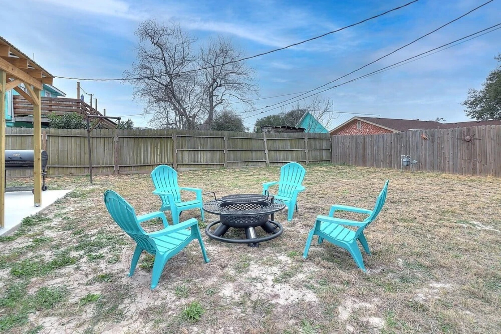 Mermaid's Landing 2 Bedroom Cottage by RedAwning