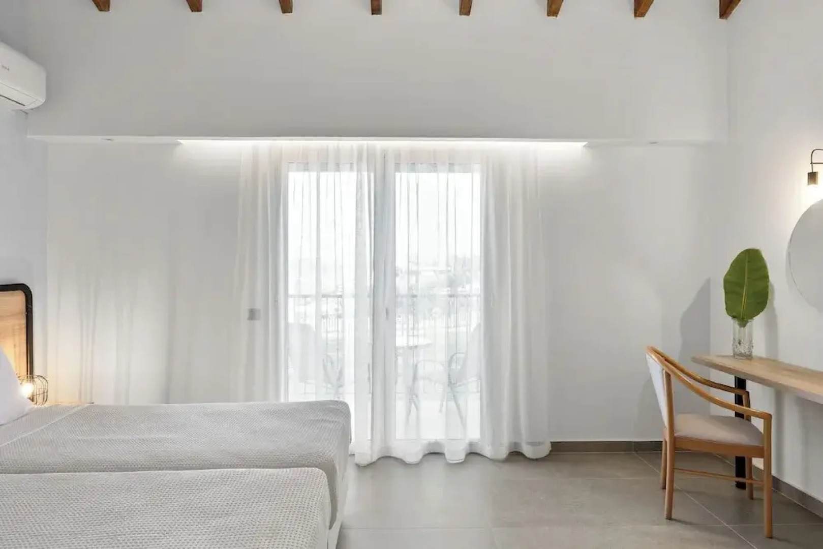 White Olive Marine Aquapark